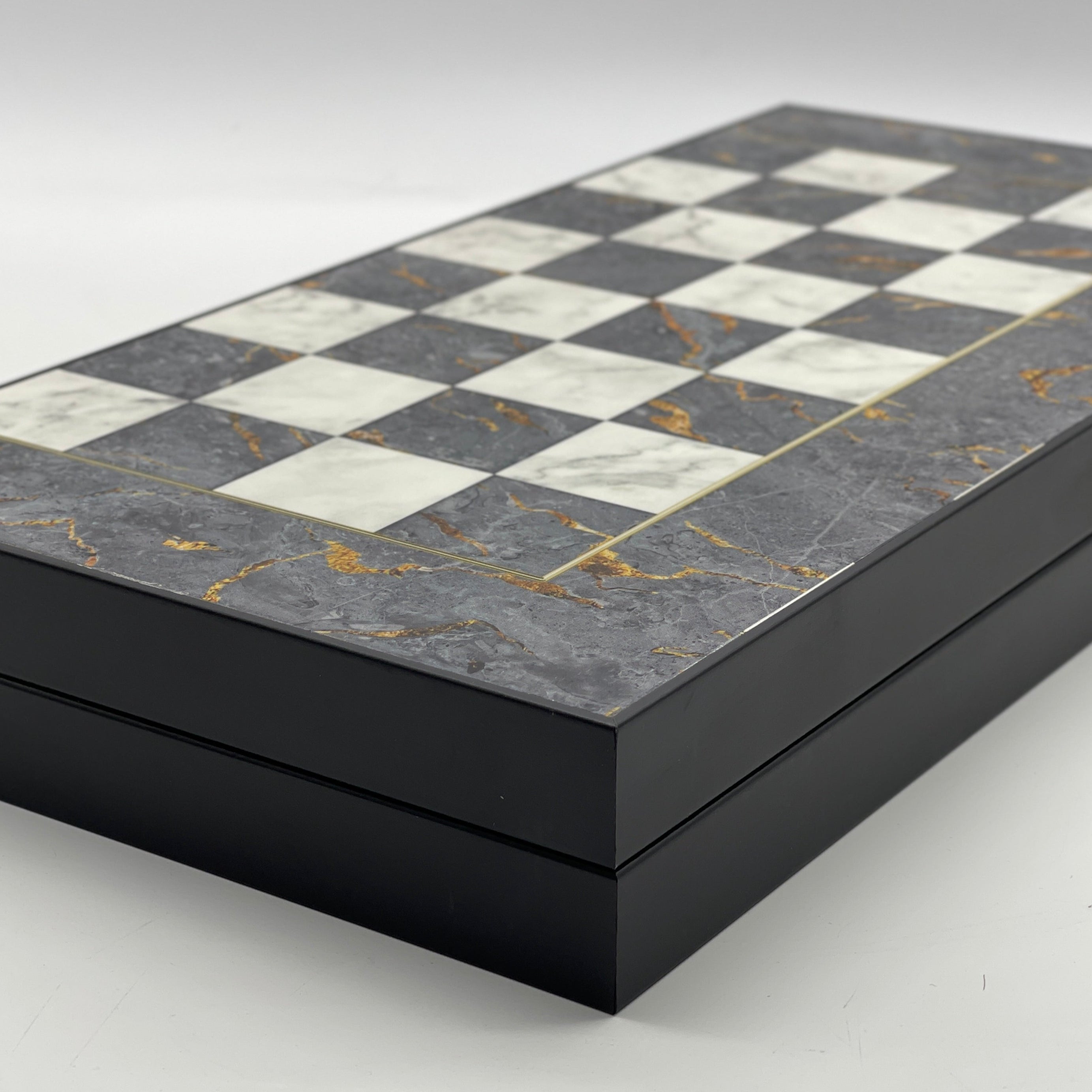 Handmade Gray Pattern Backgammon Set With Polyester Crusaders Chess Pieces