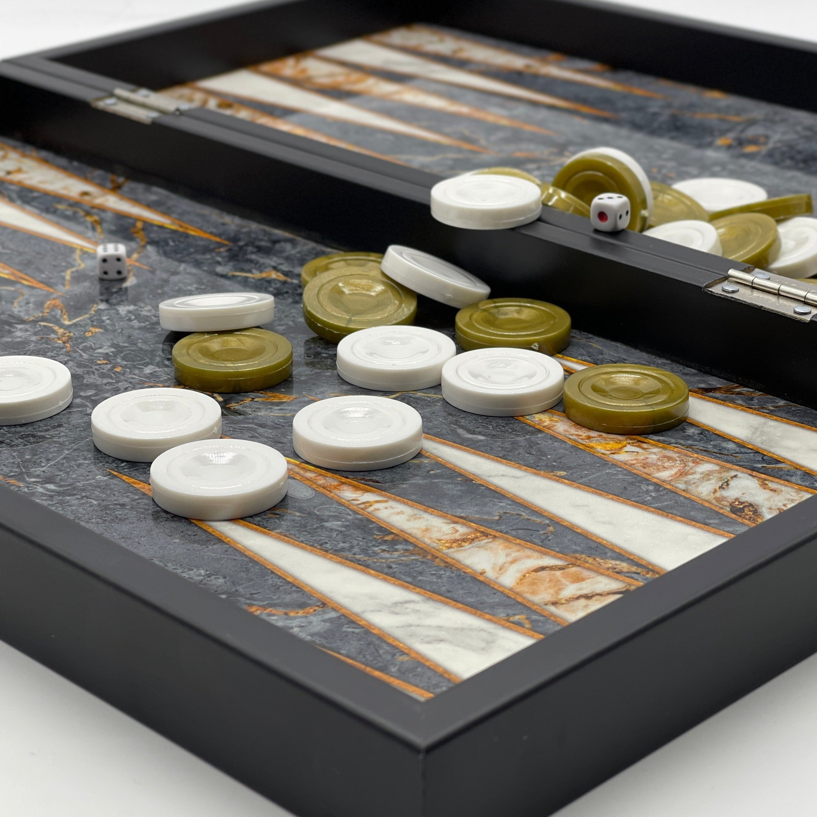 Handmade Gray Pattern Backgammon Set With Polyester Crusaders Chess Pieces