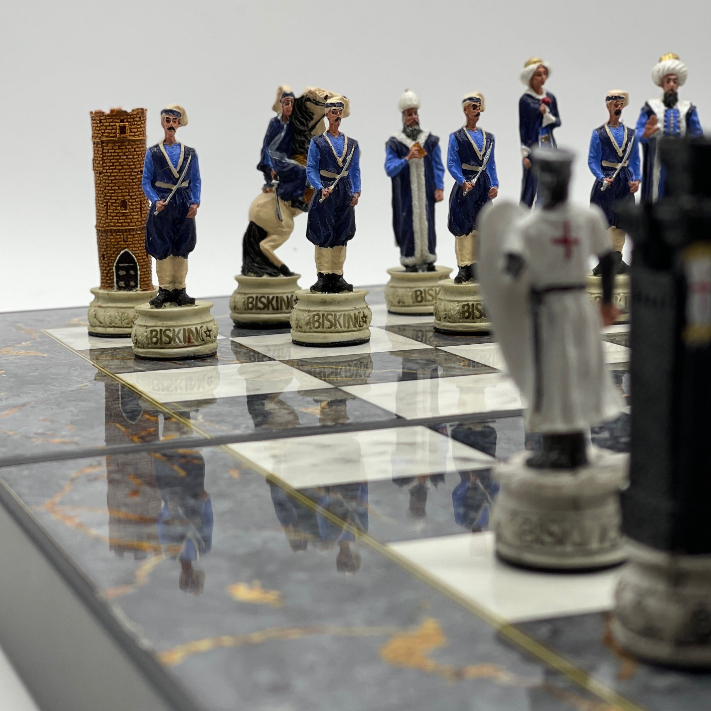 Handmade Gray Pattern Backgammon Set With Polyester Crusaders Chess Pieces