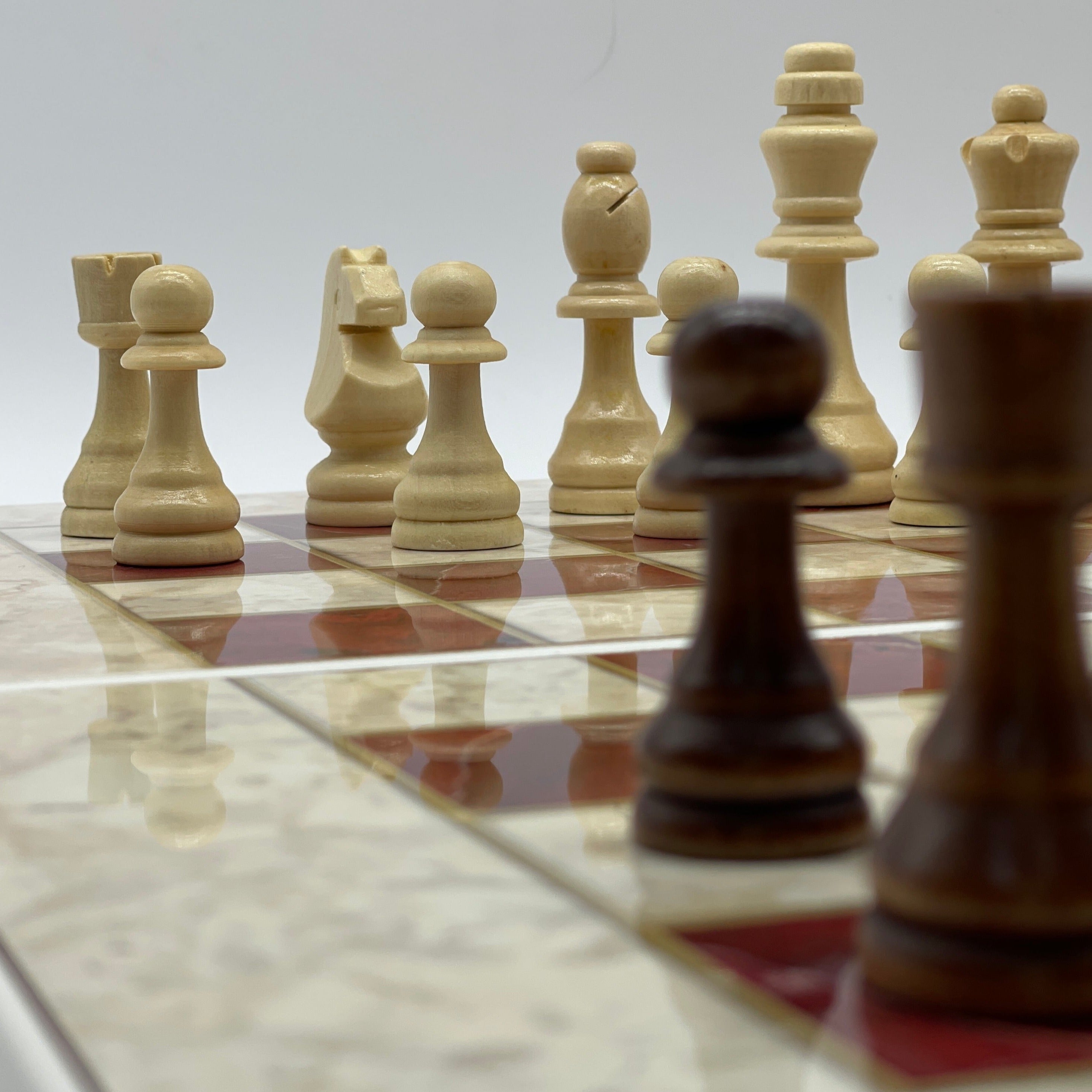 Handmade Red Pattern Backgammon Set With Wooden Chess Pieces