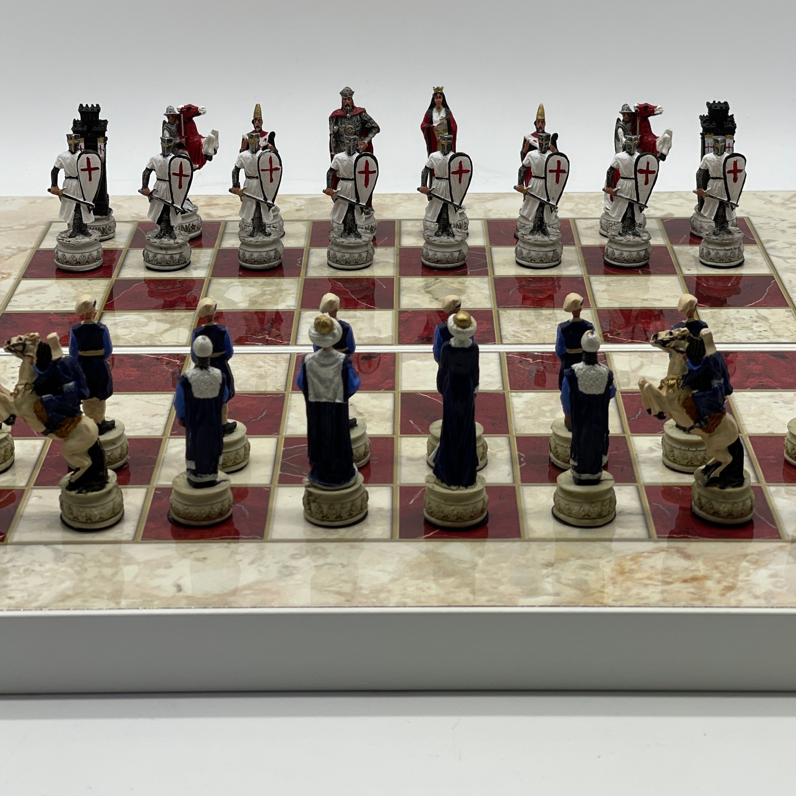 Handmade Red Pattern Backgammon Set With Crusaders Chess Pieces