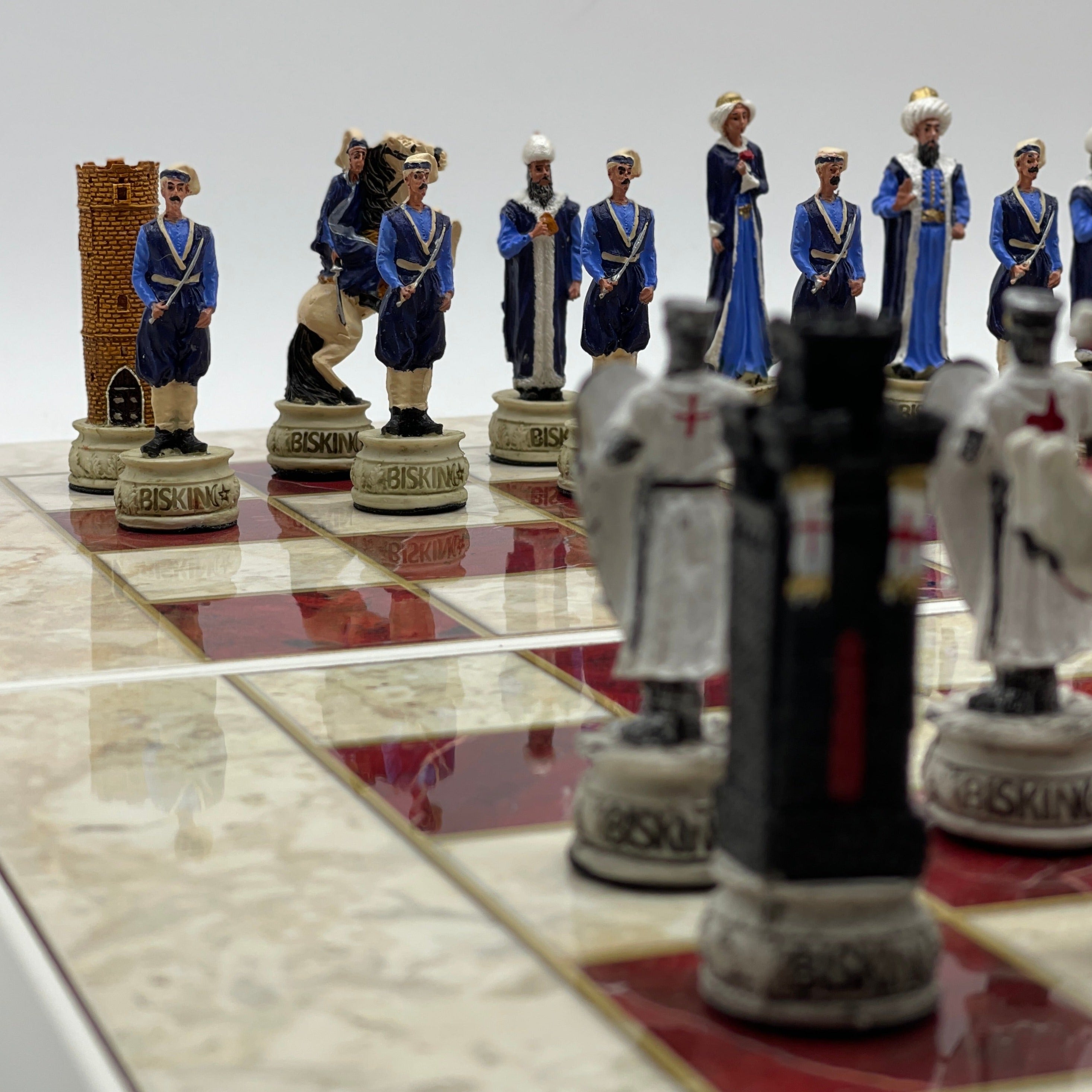 Handmade Red Pattern Backgammon Set With Crusaders Chess Pieces