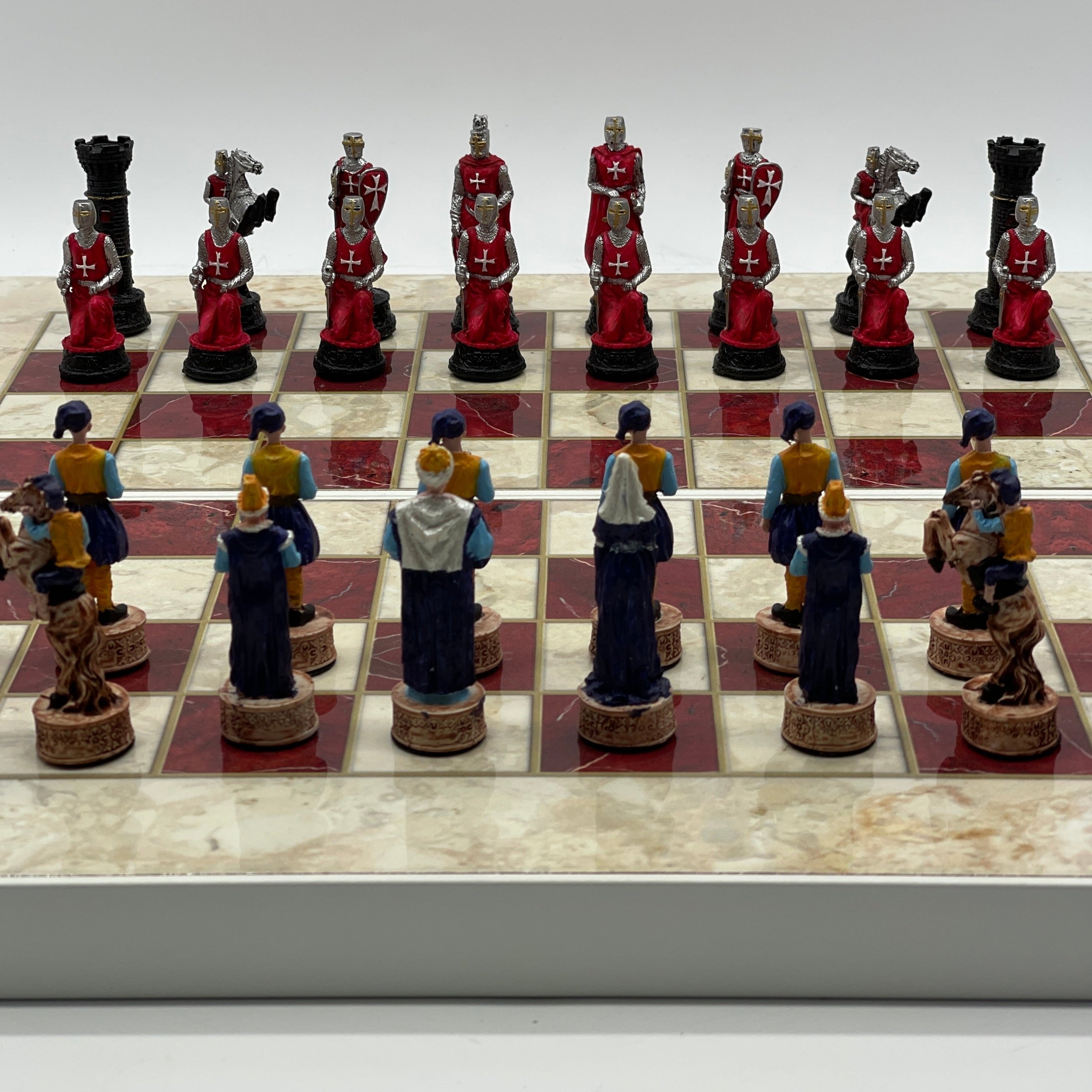 Handmade Red Pattern Backgammon Set With Crusaders Chess Pieces