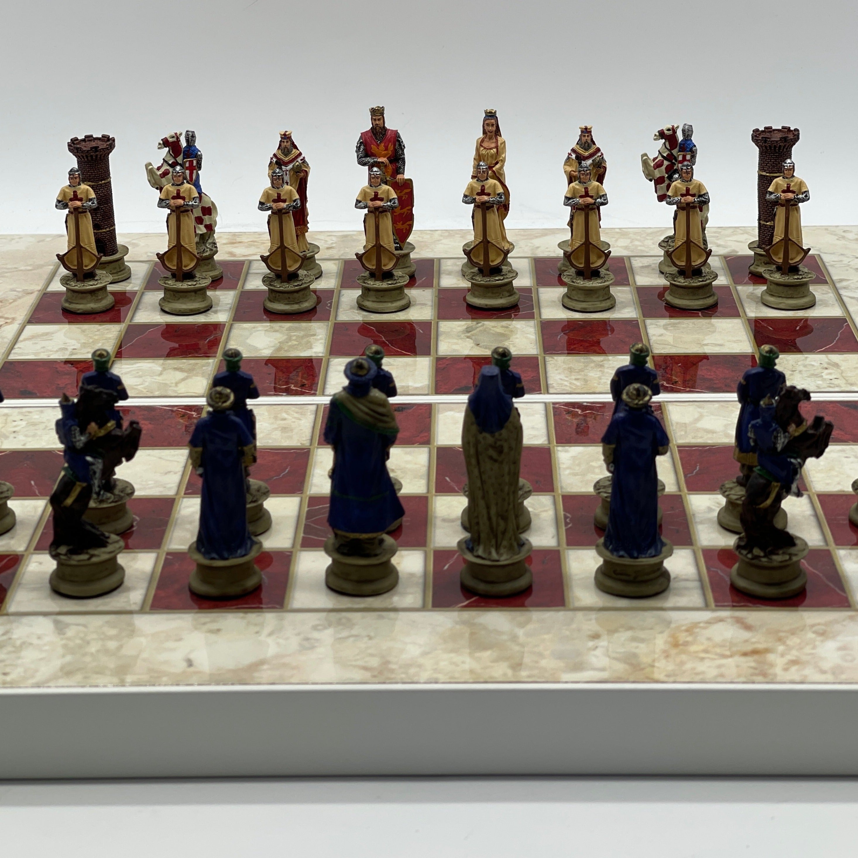 Handmade Red Pattern Backgammon Set With Crusaders Chess Pieces