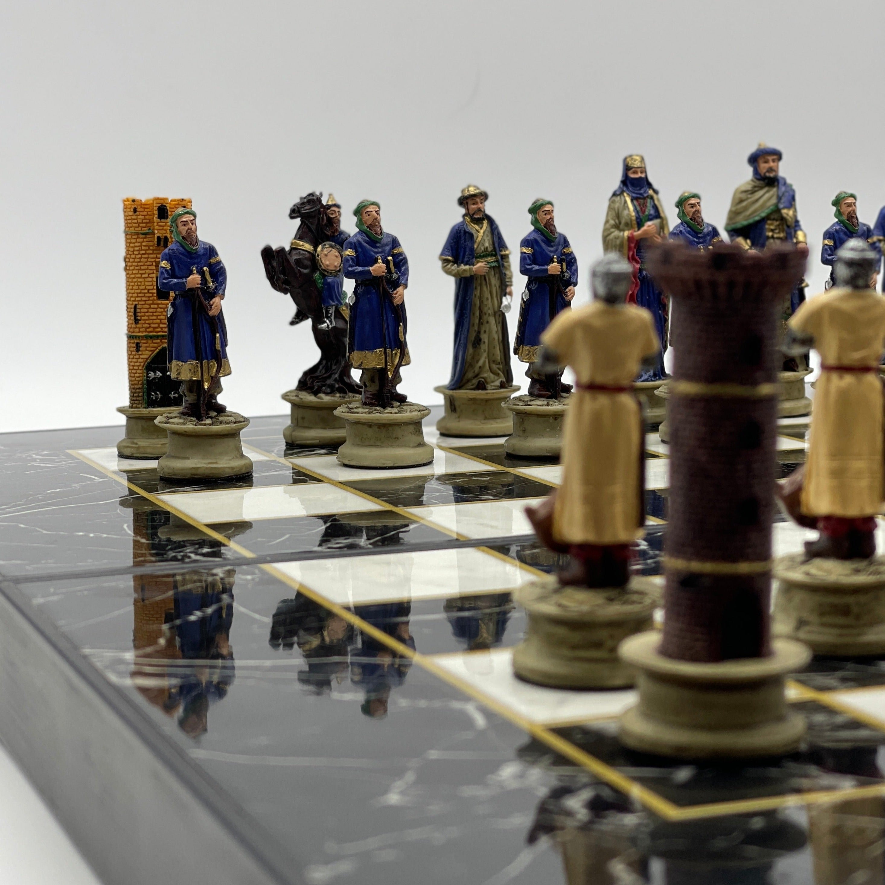 Handmade Black Marble Pattern Backgammon Set With Crusaders Chess Pieces