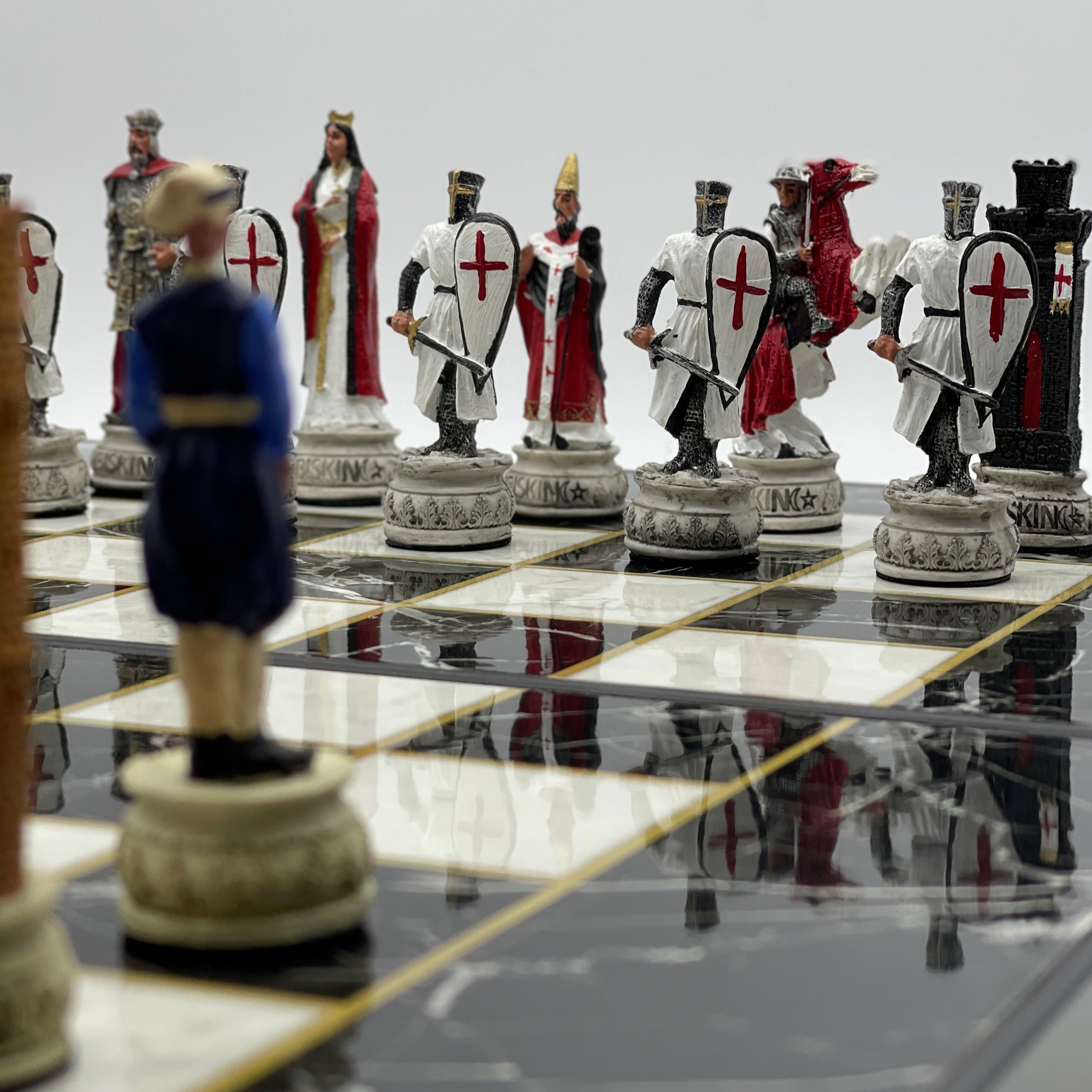 Handmade Black Marble Pattern Backgammon Set With Crusaders Chess Pieces