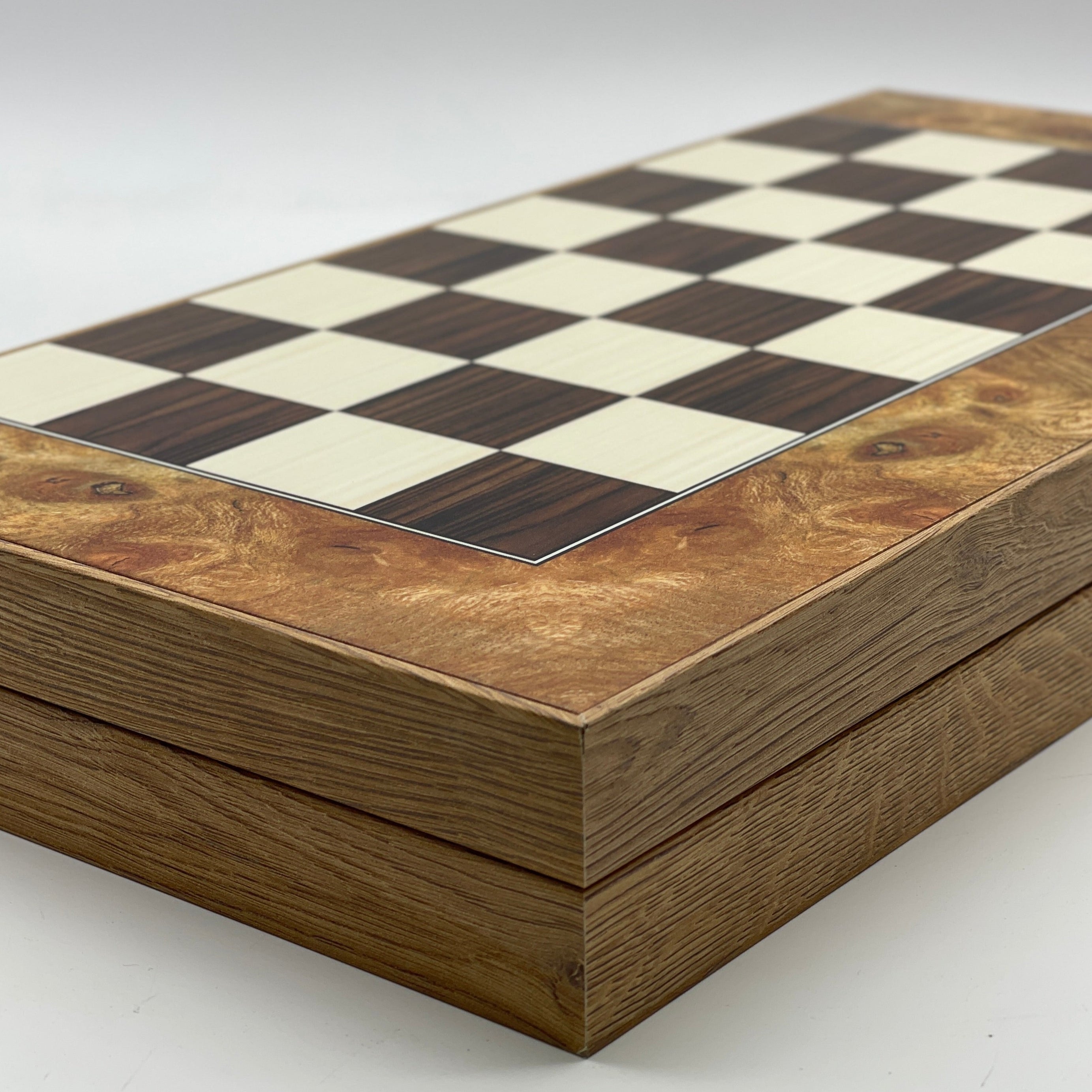 Handmade Walnut Pattern Backgammon Set with Polyester Crusaders Chess Pieces