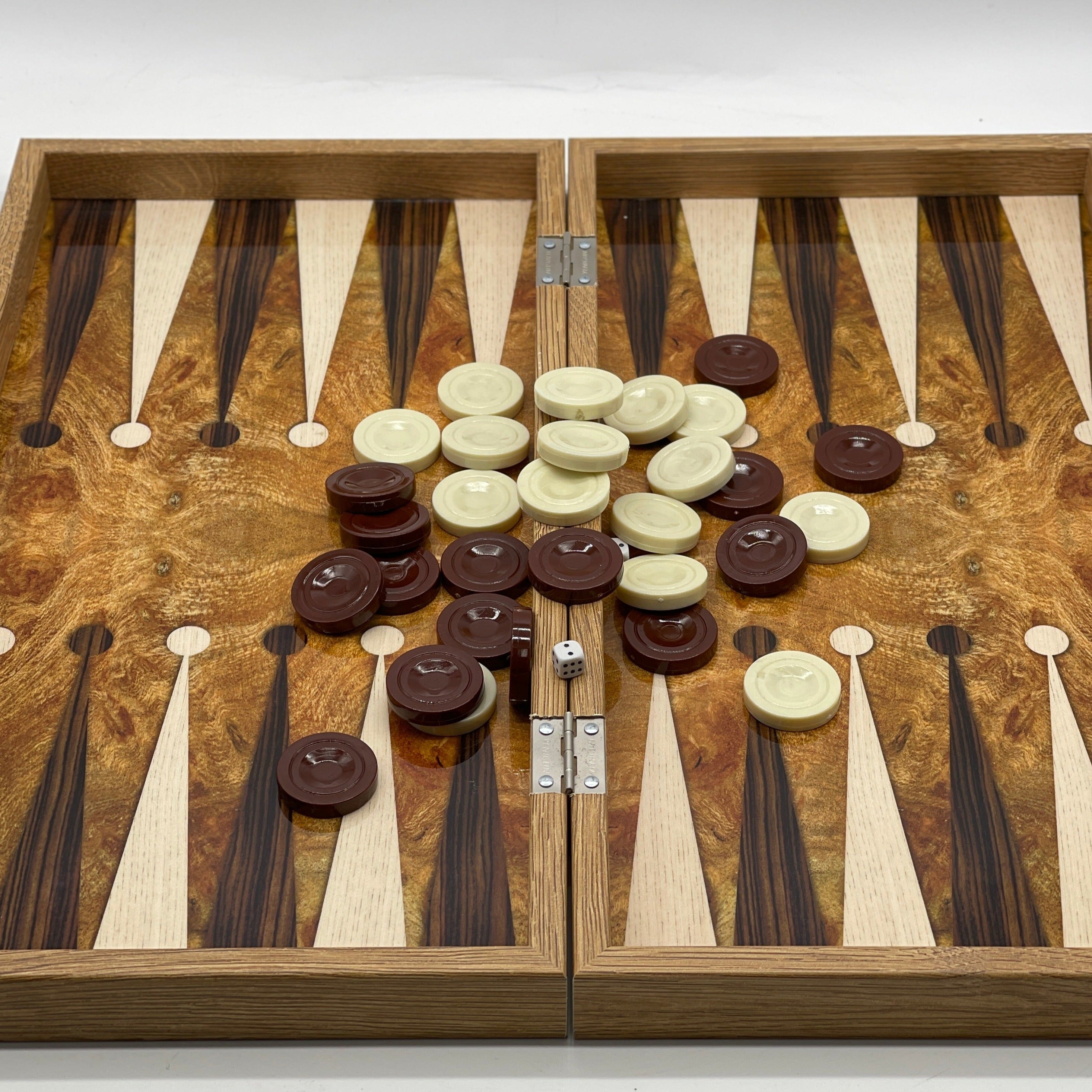 Handmade Walnut Pattern Backgammon Set With Polyester Egyptian Chess Pieces
