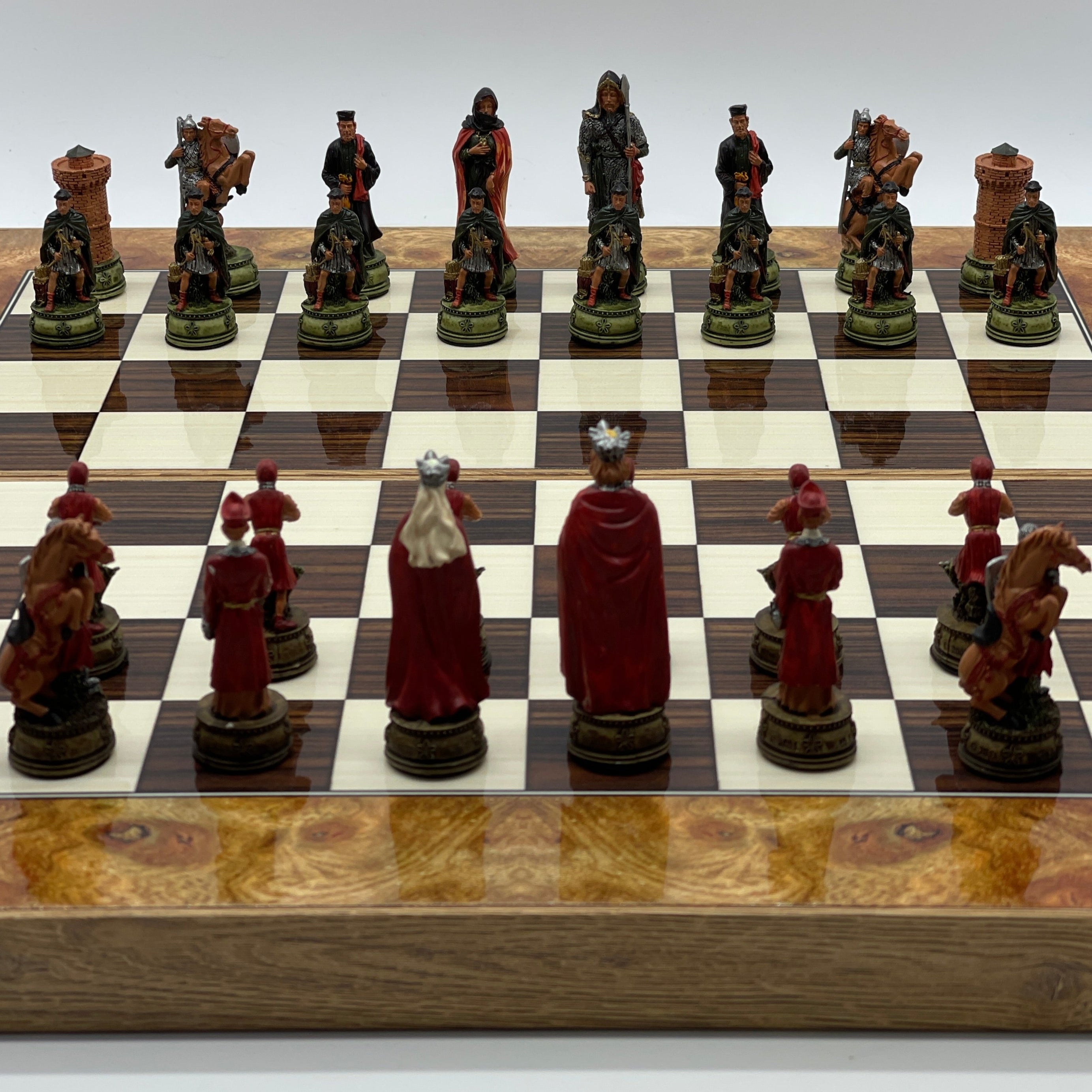 Handmade Brown Pattern Backgammon Set And Polyester Camelot Chess Pieces