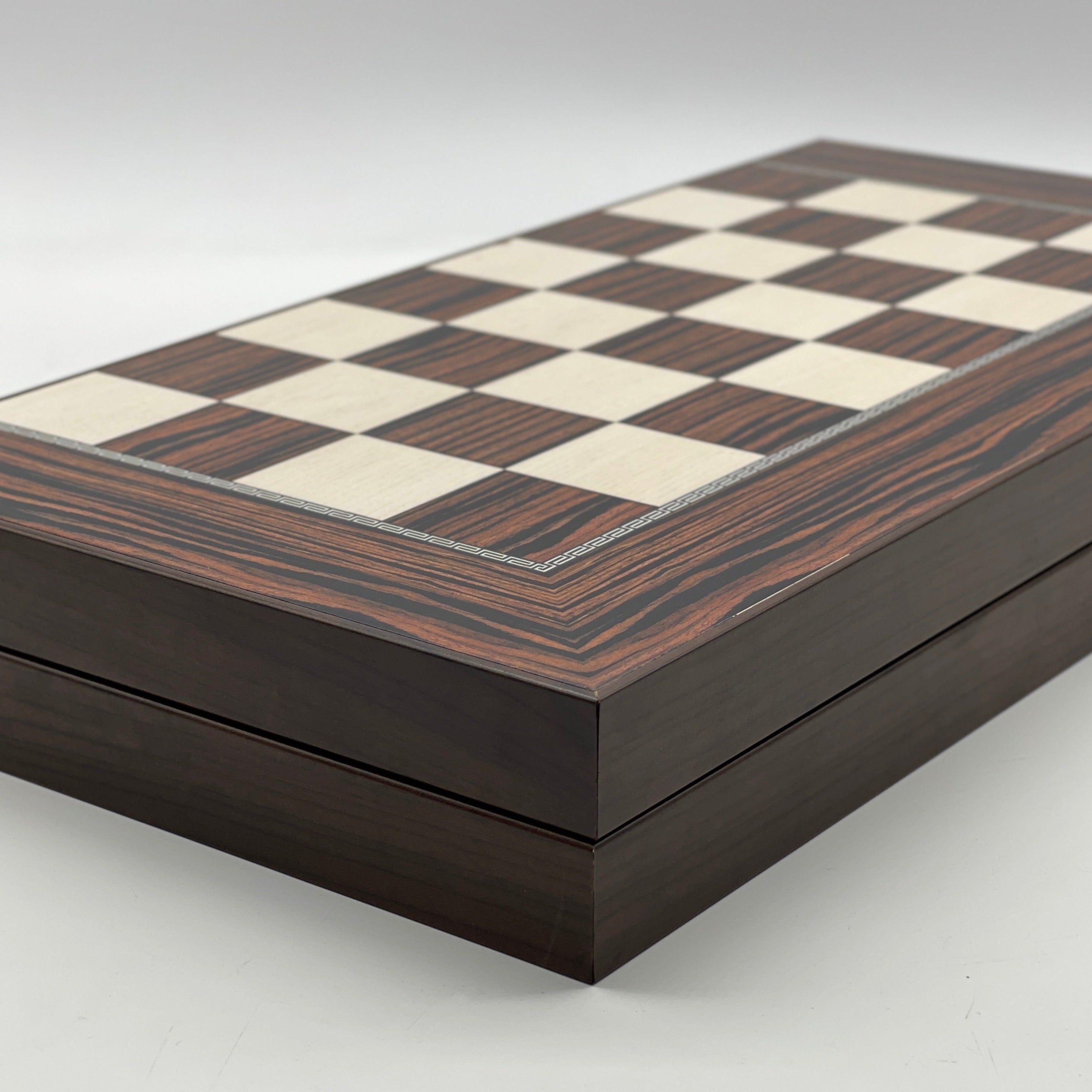Handmade Dark Brown Pattern Backgammon Set With Crusaders Chess Pieces