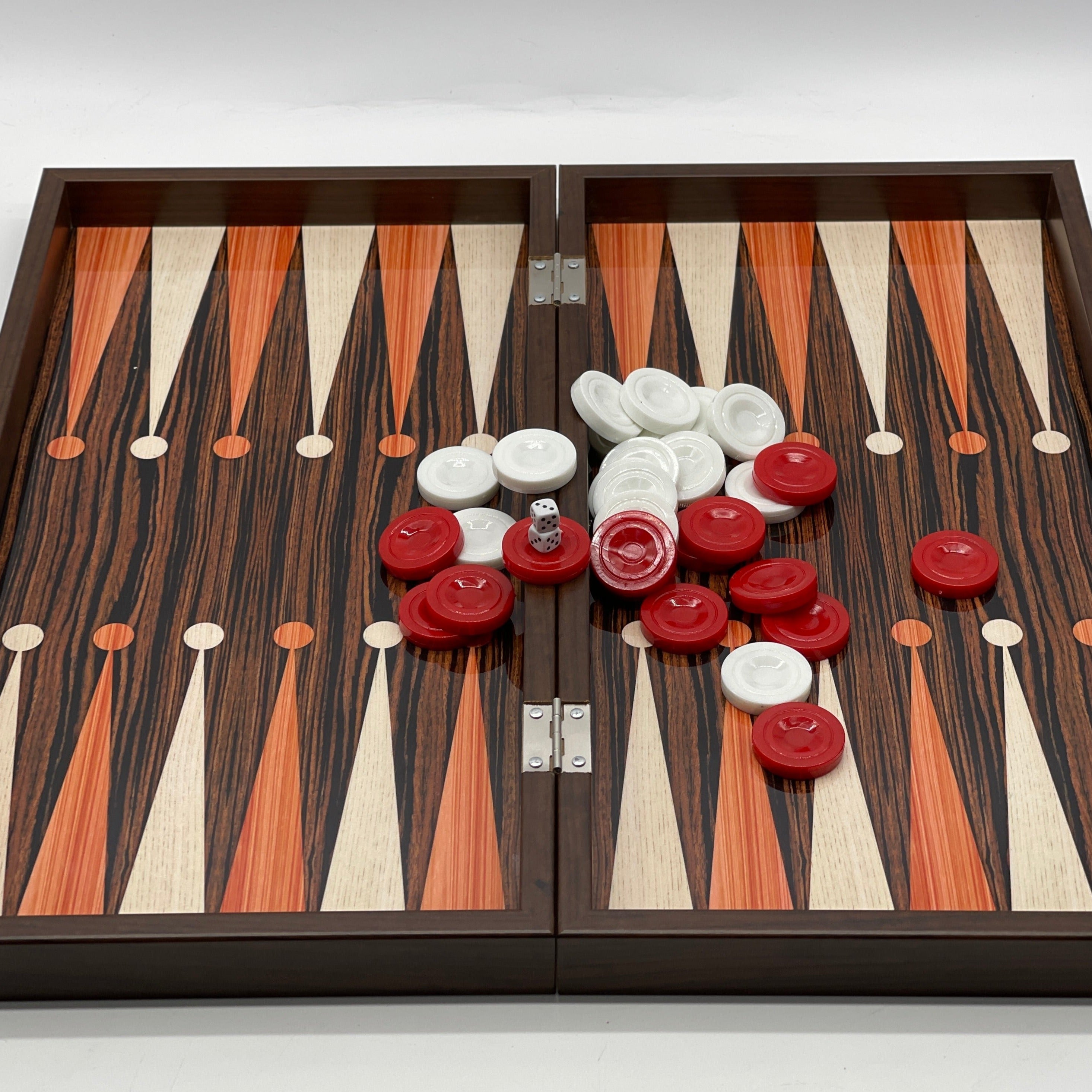 Handmade Dark Brown Pattern Backgammon Set With Wooden Chess Pieces