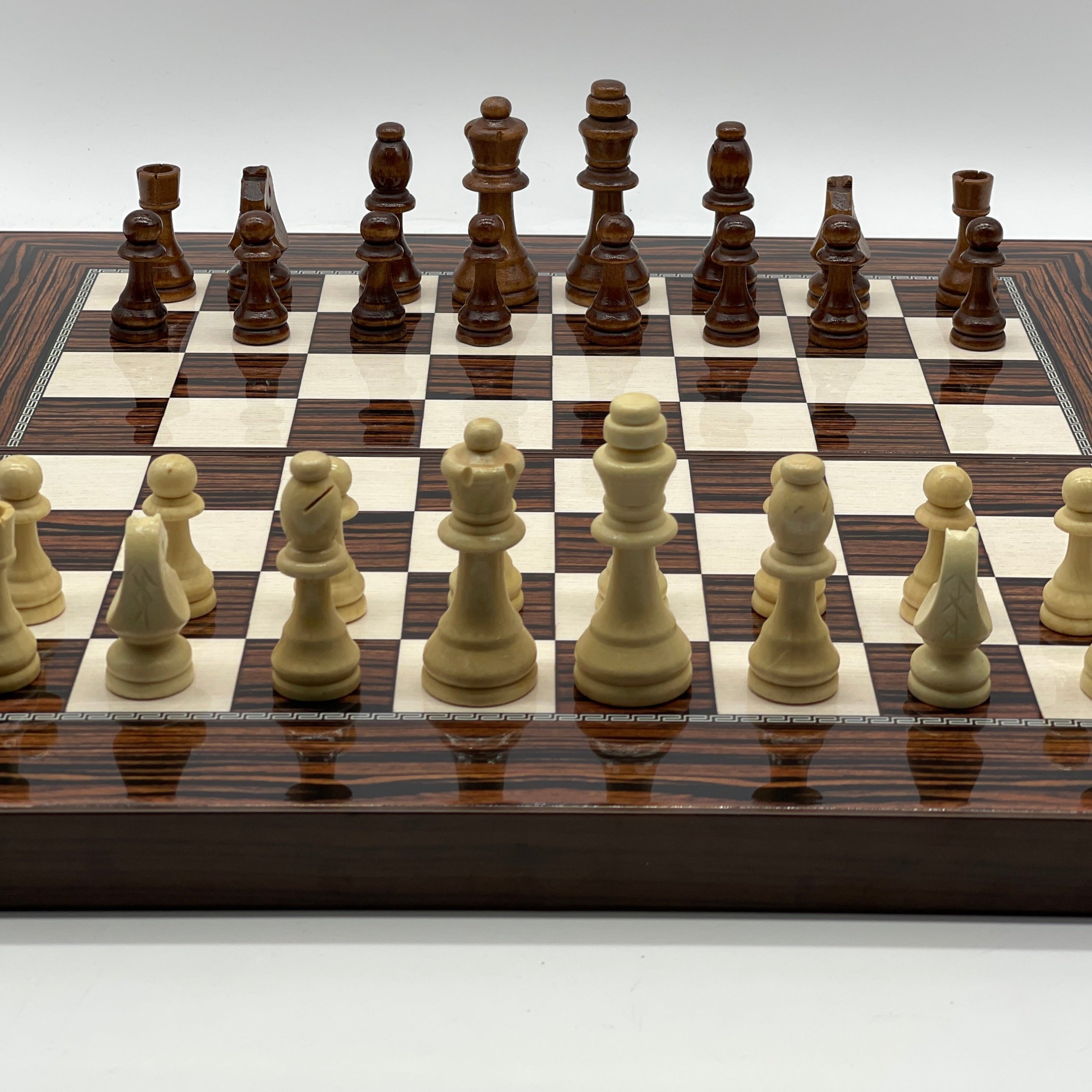 Handmade Dark Brown Pattern Backgammon Set With Wooden Chess Pieces