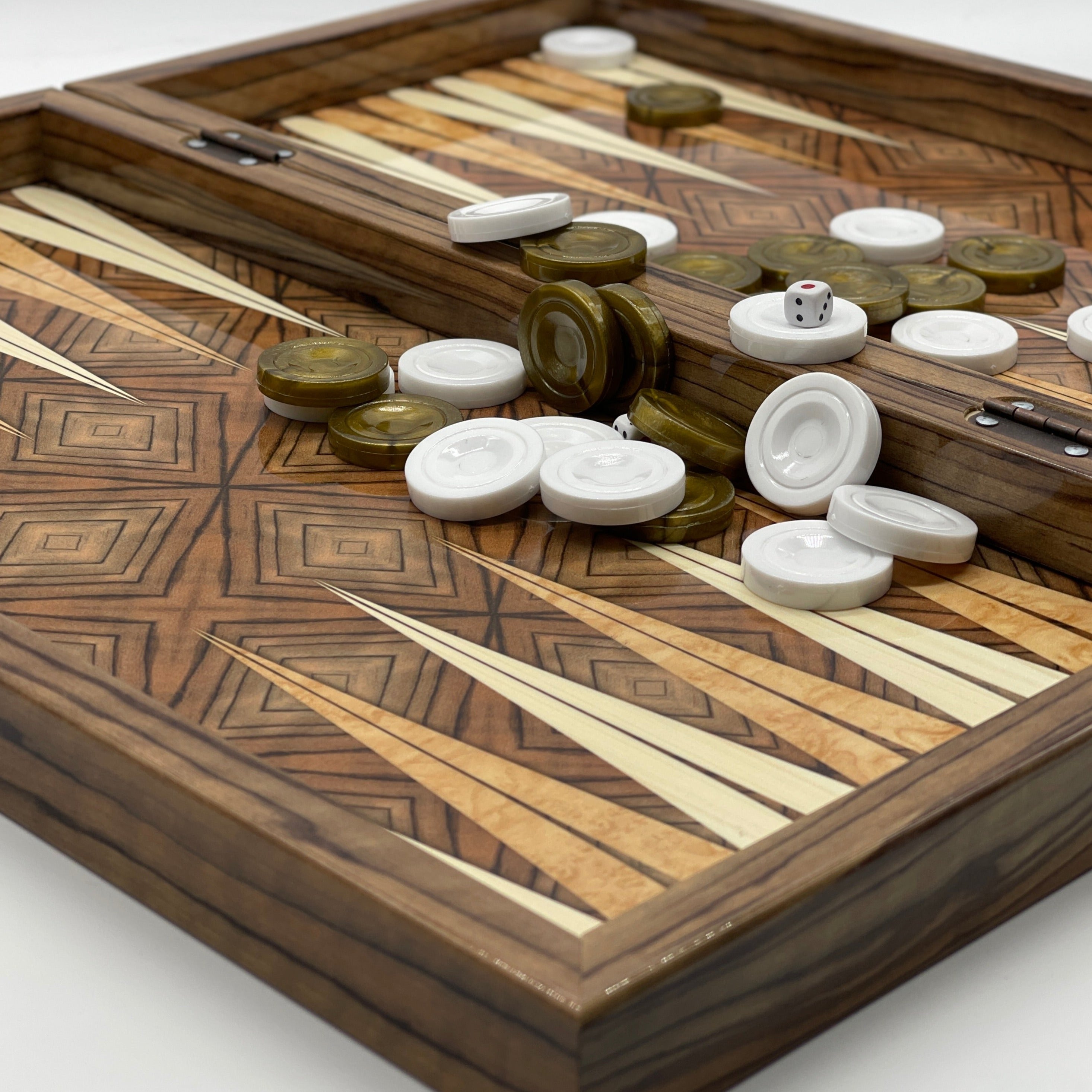 Handmade Brown Pattern Backgammon Set With Polyester Zombies Chess Pieces