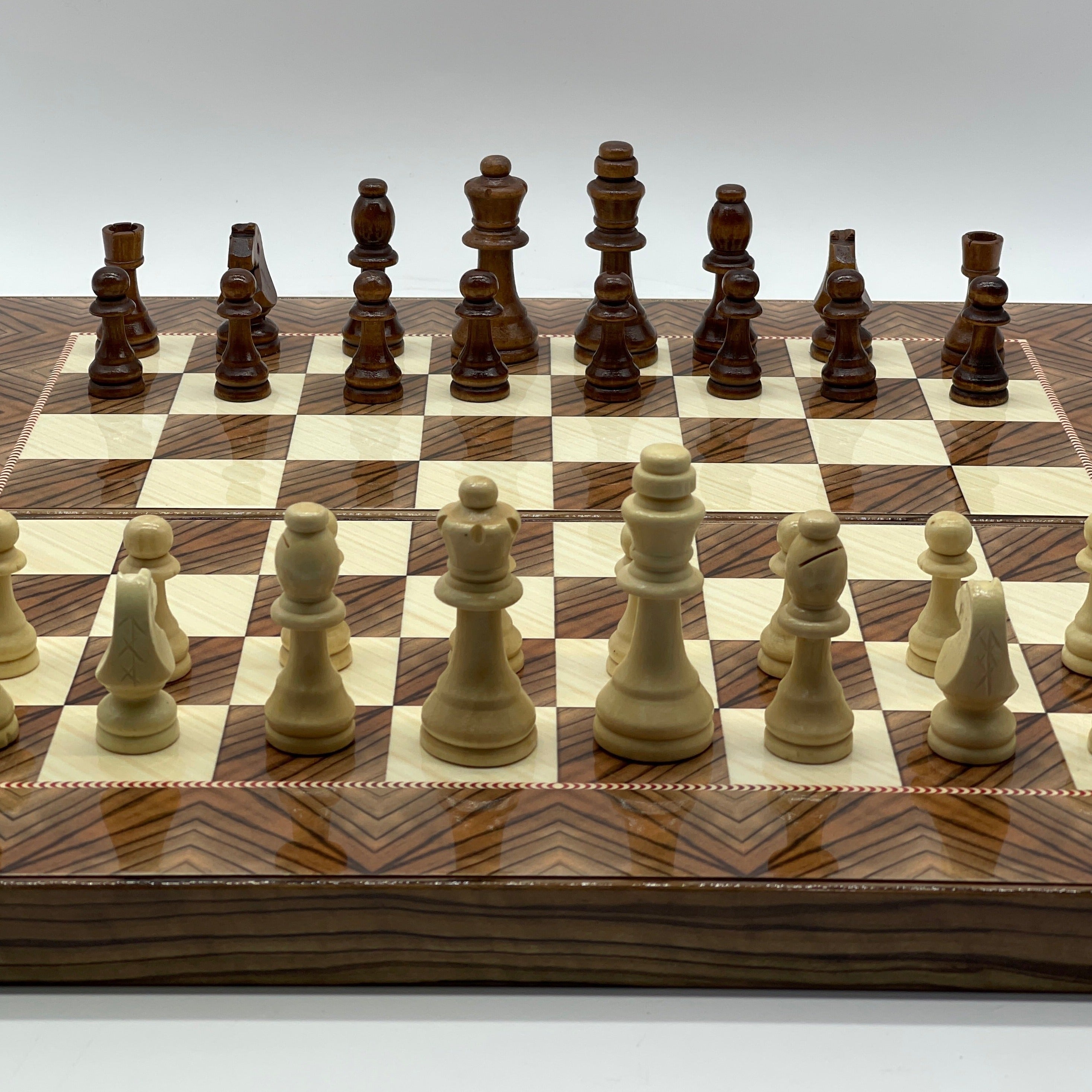 Handmade Brown Pattern Backgammon Set With Wooden Chess Pieces