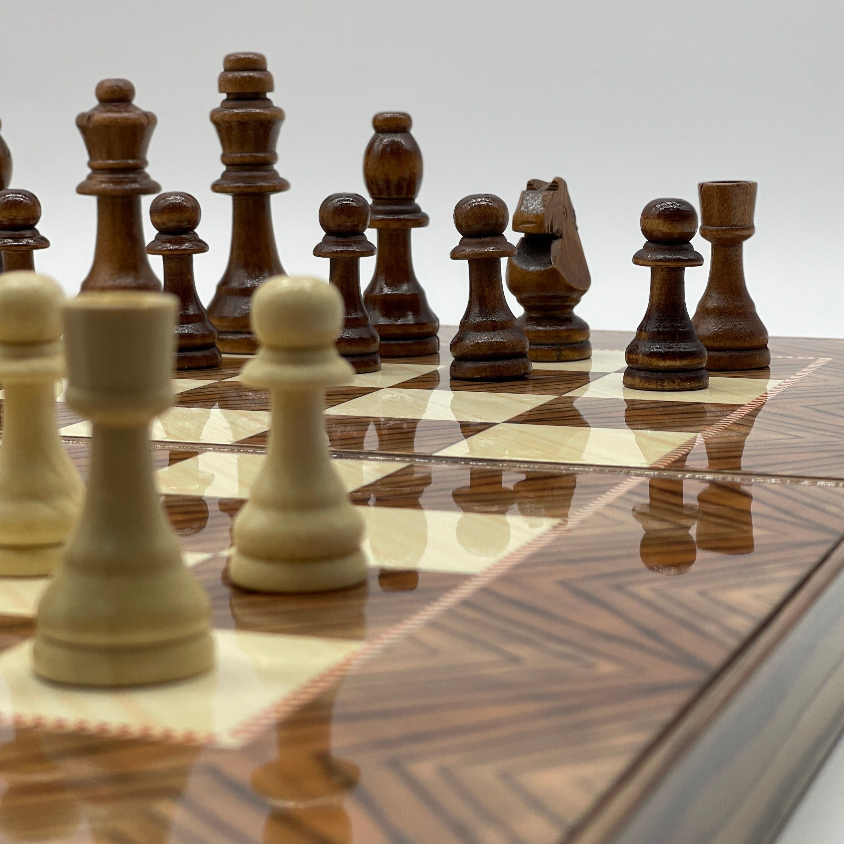 Handmade Brown Pattern Backgammon Set With Wooden Chess Pieces