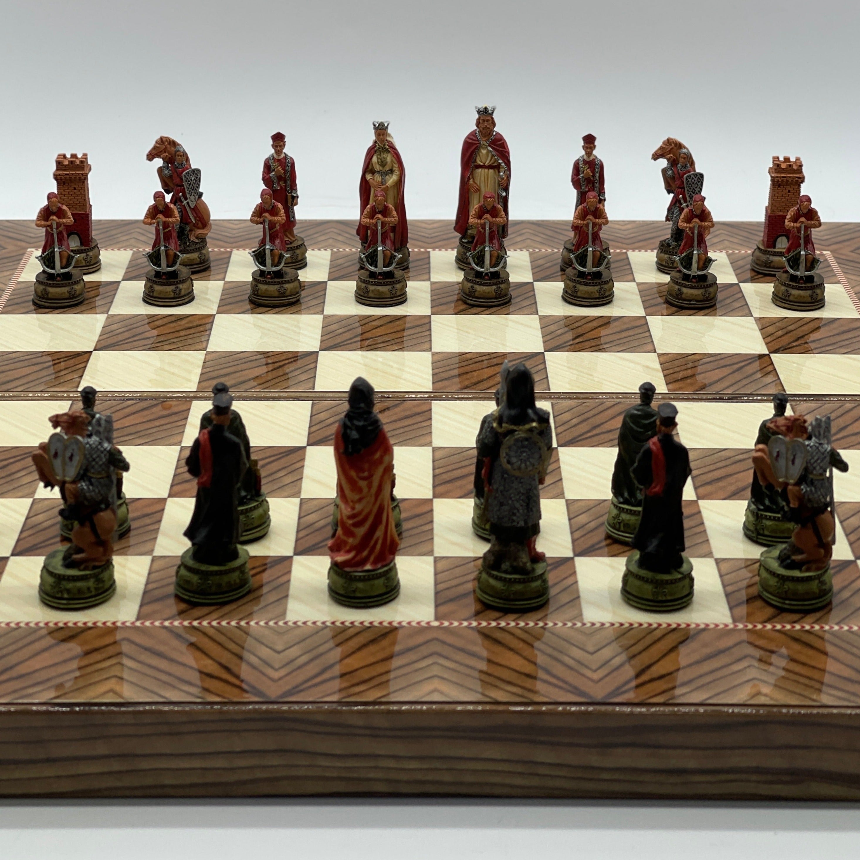 Handmade Brown Pattern Backgammon Set With Polyester Camelot Chess Pieces