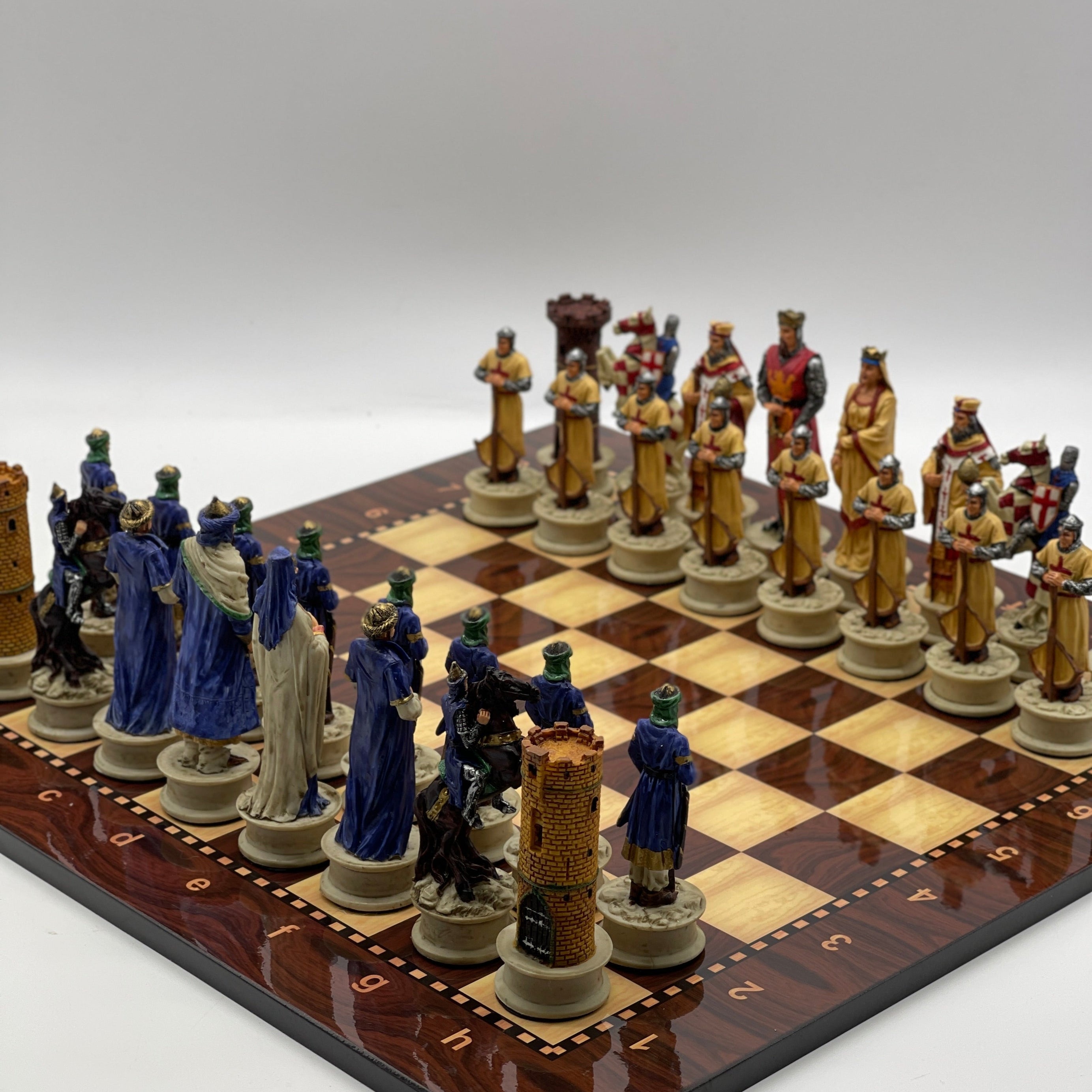 Large Walnut Marble Pattern Chess Board With Crusaders Polyester Chess Pieces