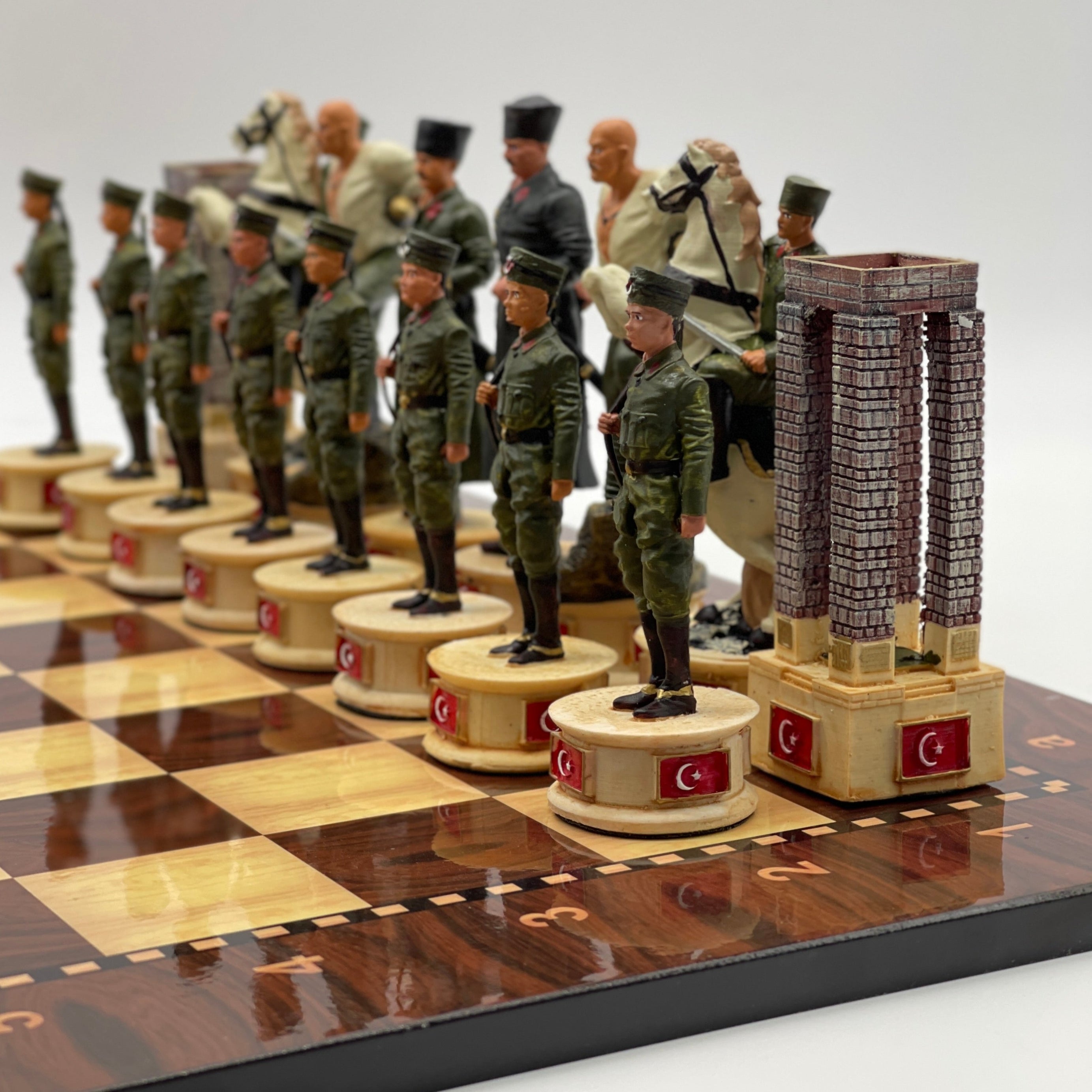 Large Walnut Marble Pattern Chess Board With Gallipoli Campaign Chess Pieces