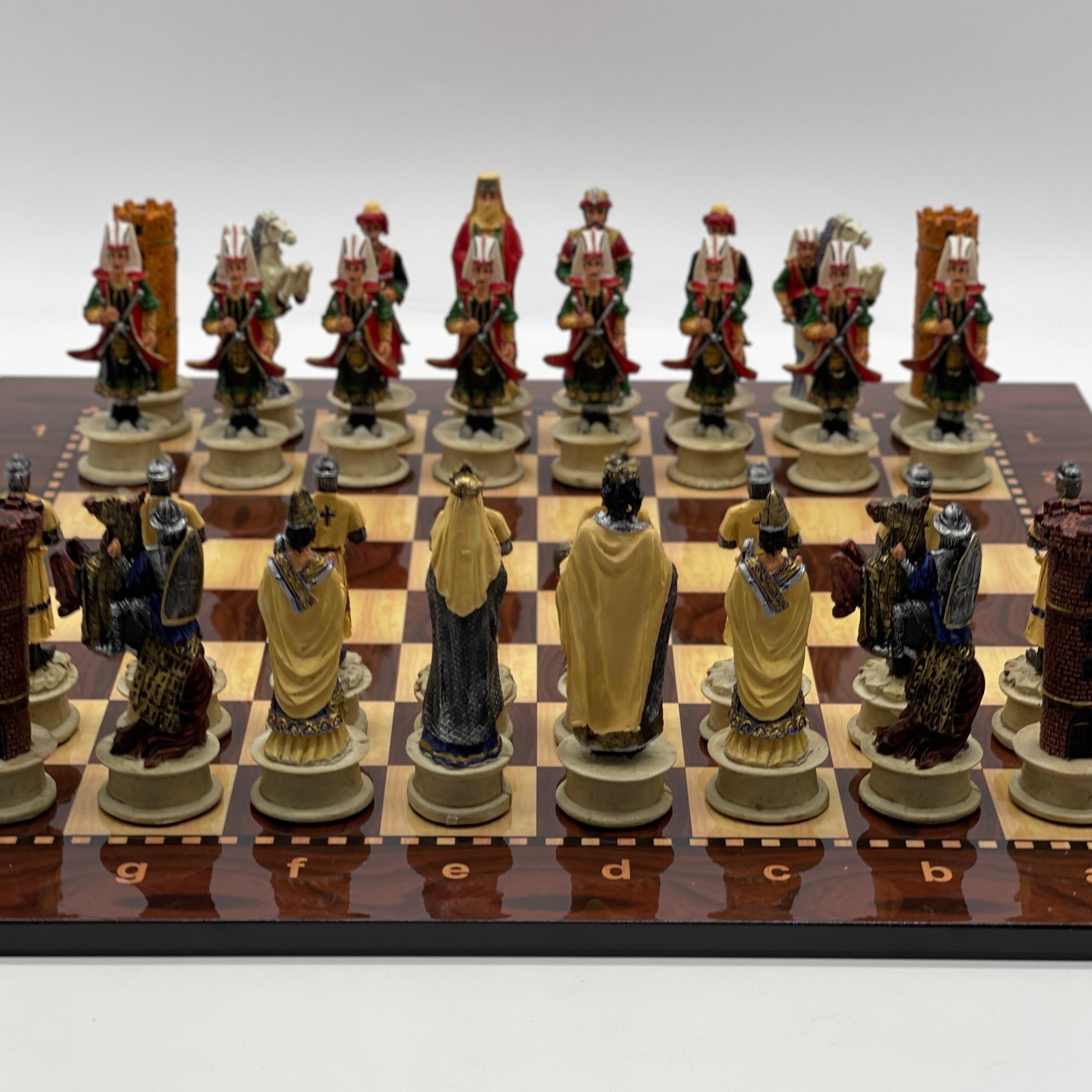 Large Walnut Marble Pattern Chess Board With Romans Polyester Chess Pieces