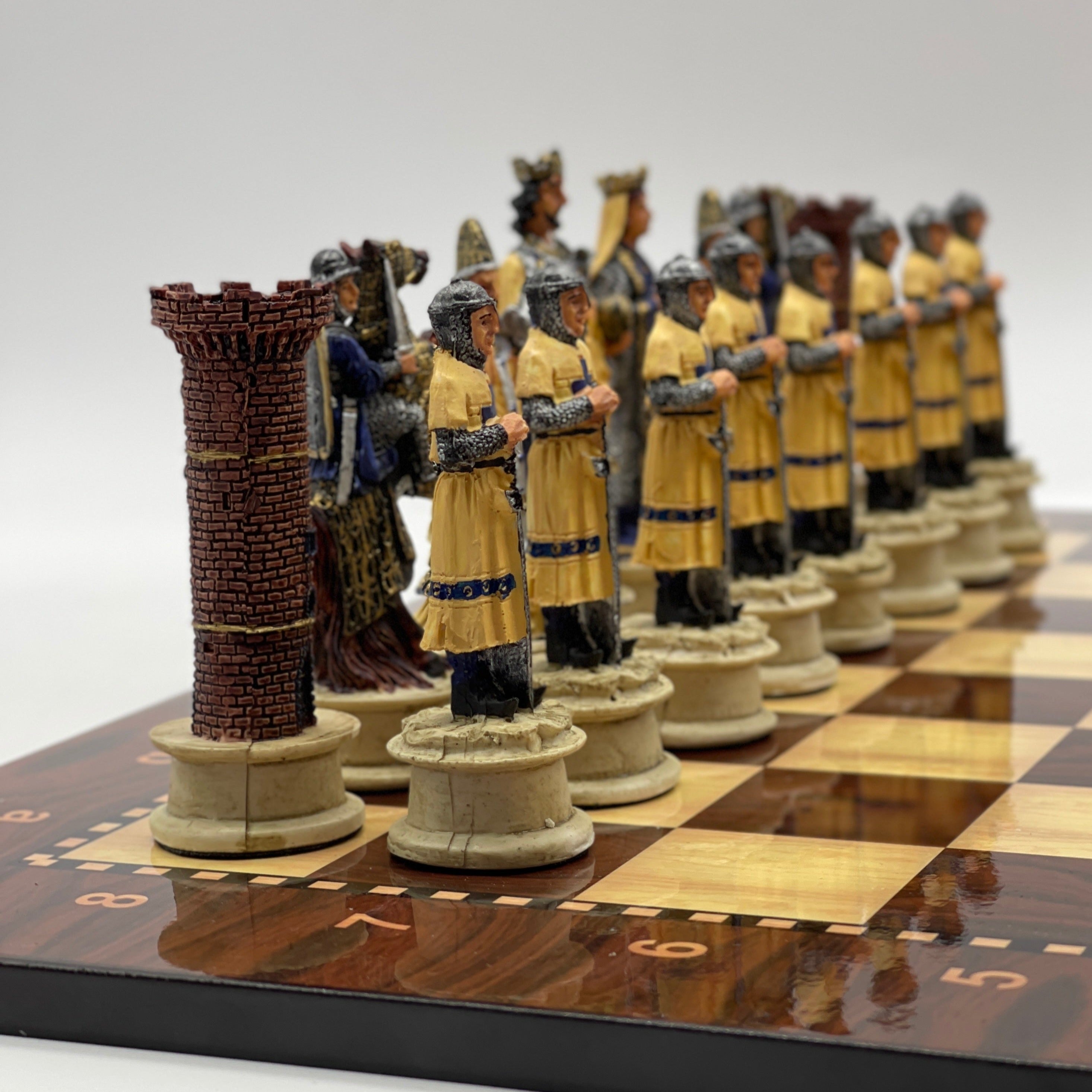 Large Walnut Marble Pattern Chess Board With Romans Polyester Chess Pieces