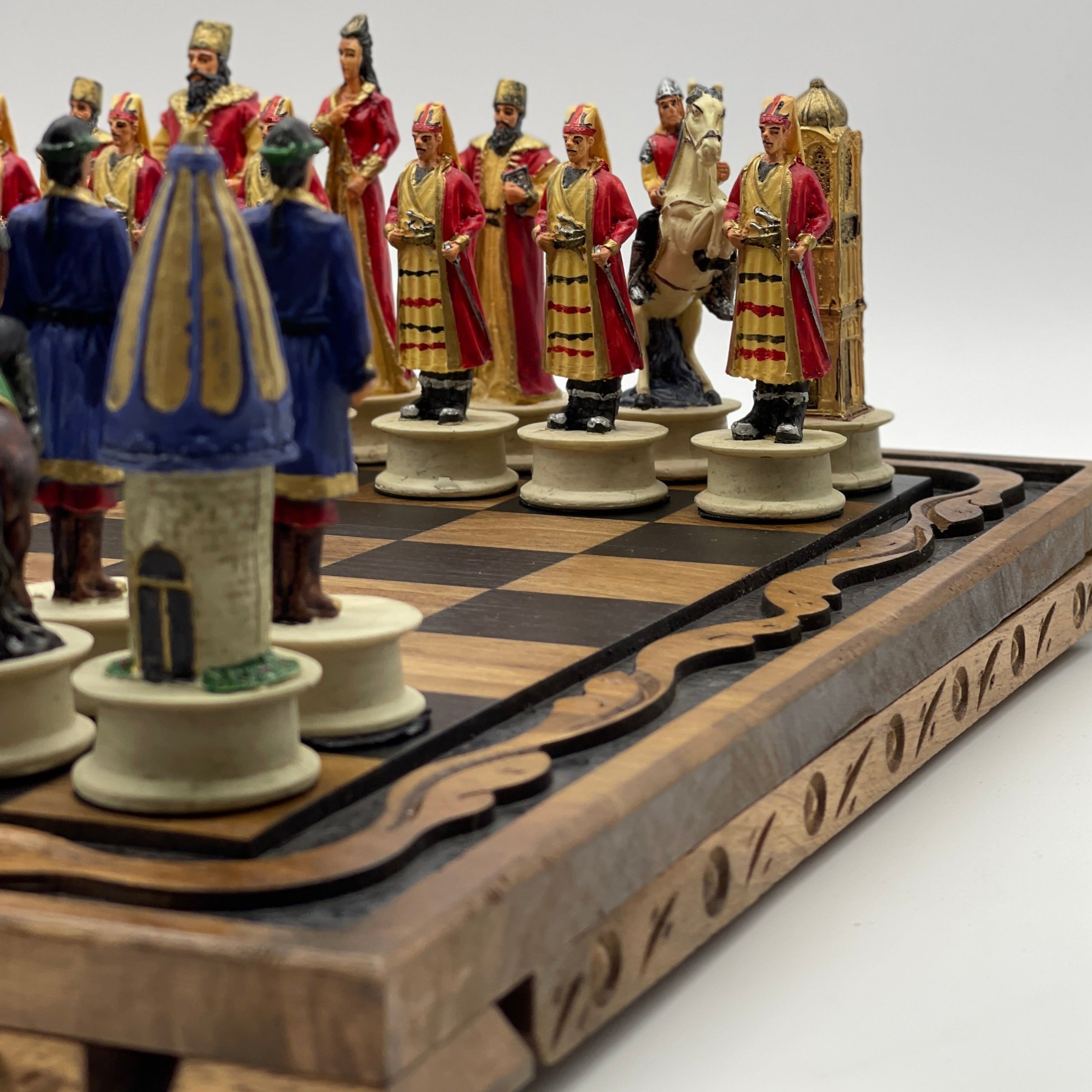 Handmade Wooden Chess Set With Arabian vs Crusaders Polyester Chess Pieces