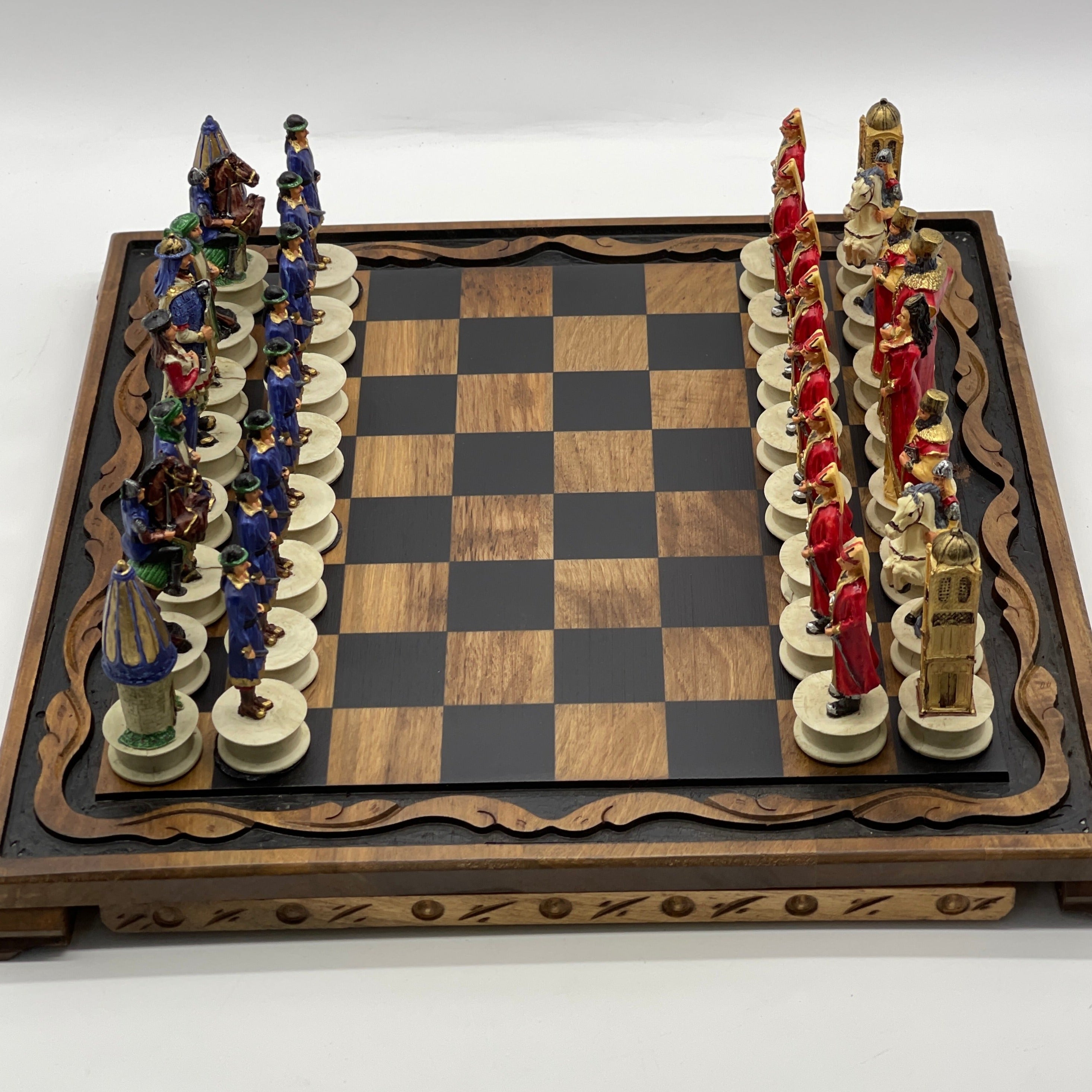 Handmade Wooden Chess Set With Arabian vs Crusaders Polyester Chess Pieces