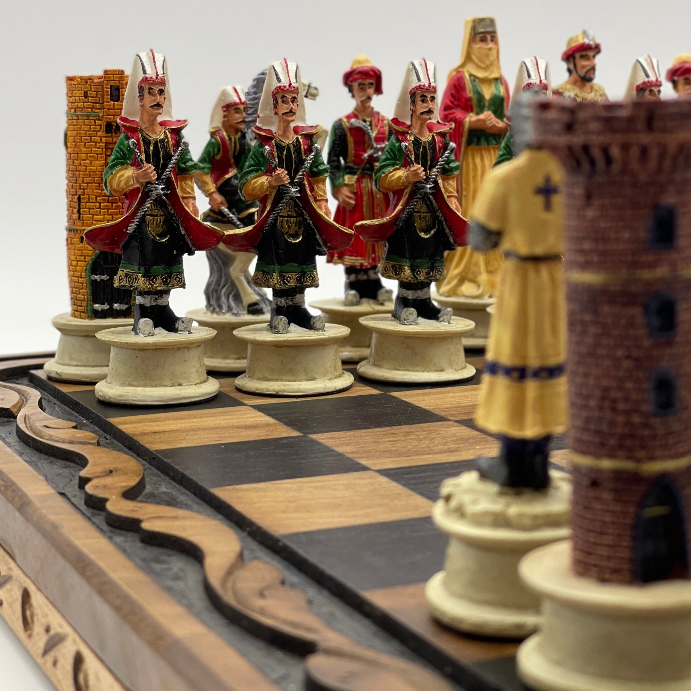 Handmade Wooden Chess Set With Large Ottomans Polyester Chess Pieces