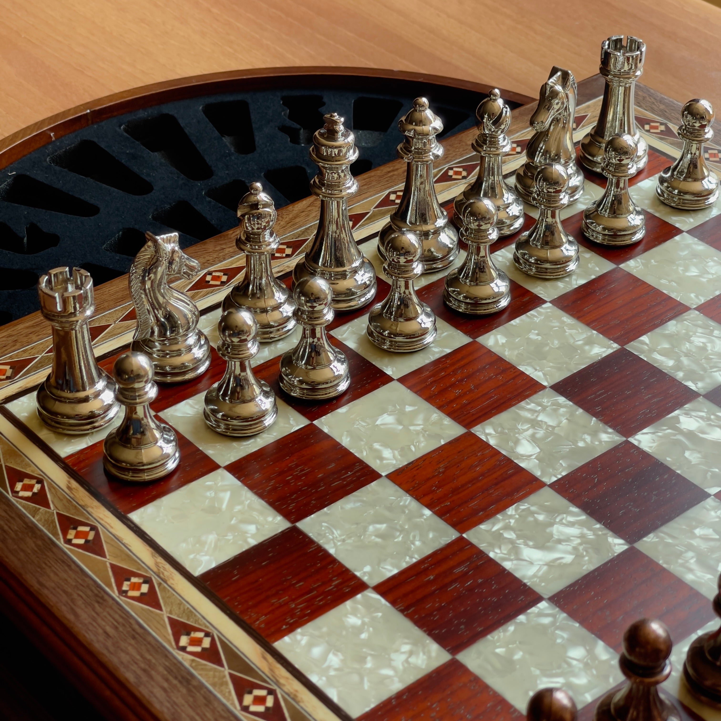 Walnut 360 Degree Drawers Storage Chess Set with Metal Theme Chess Pieces