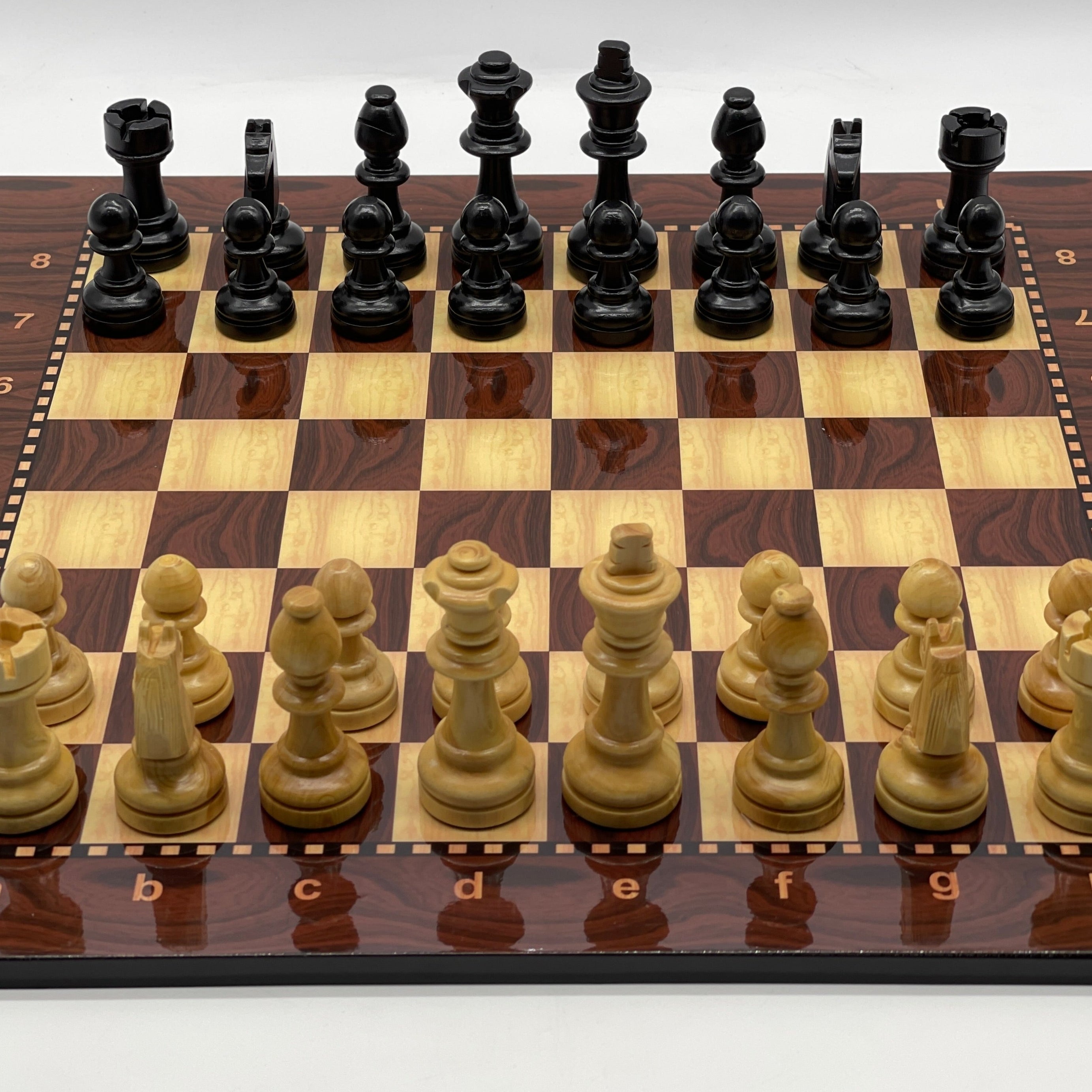 Walnut Marble Pattern Chess Board With Wooden Boxwood Chess Pieces