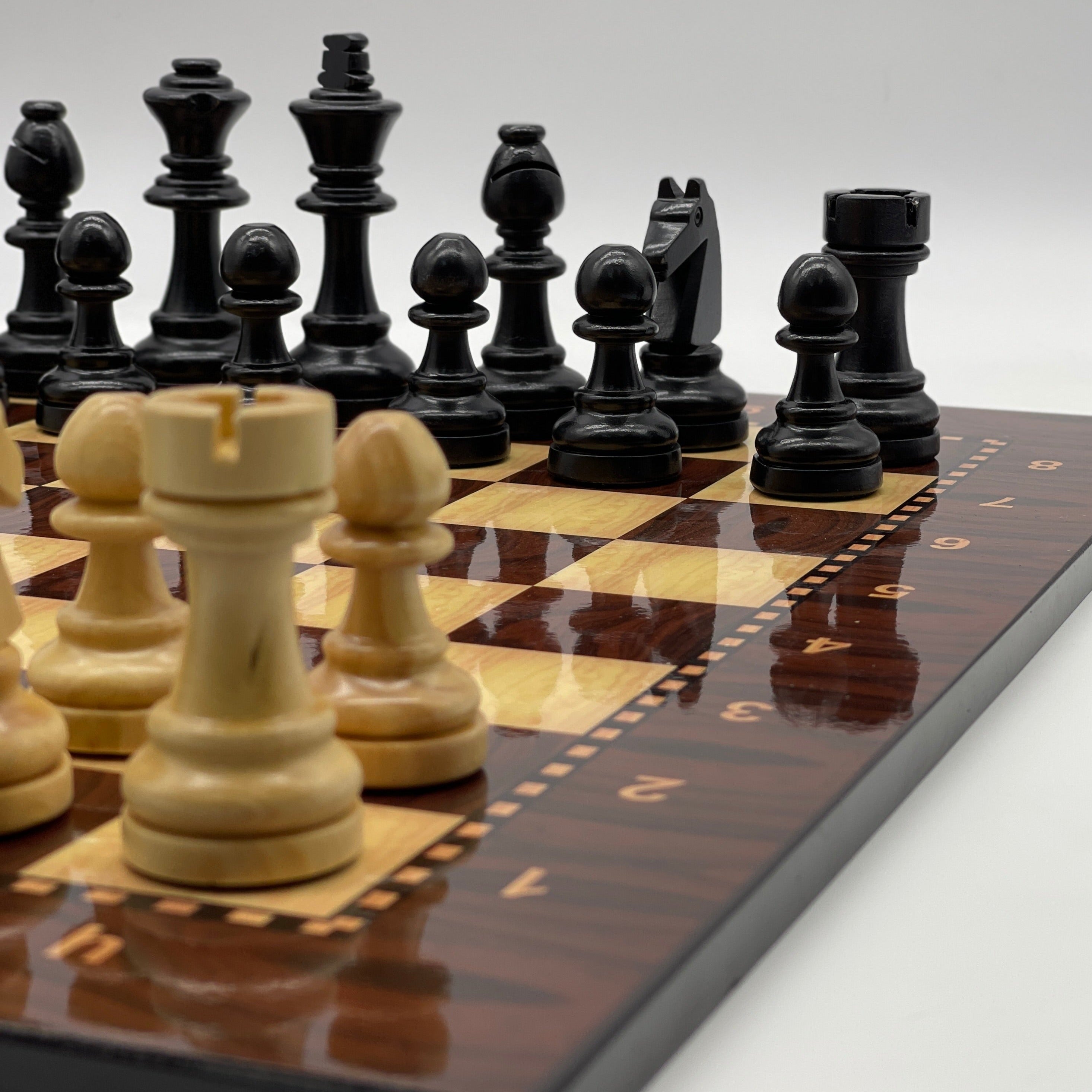 Walnut Marble Pattern Chess Board With Wooden Boxwood Chess Pieces