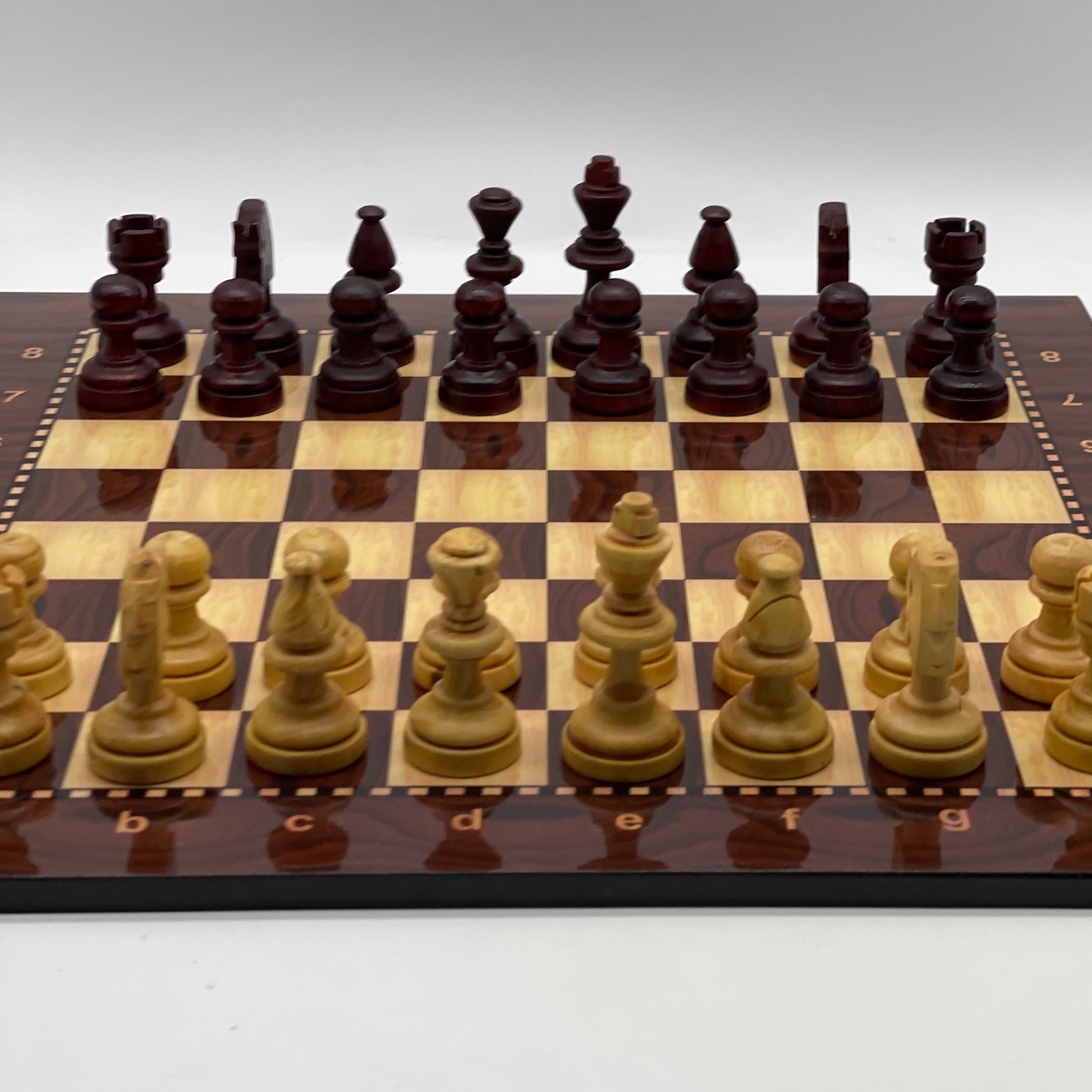 Walnut Marble Pattern Chess Board With Wooden Boxwood Chess Pieces