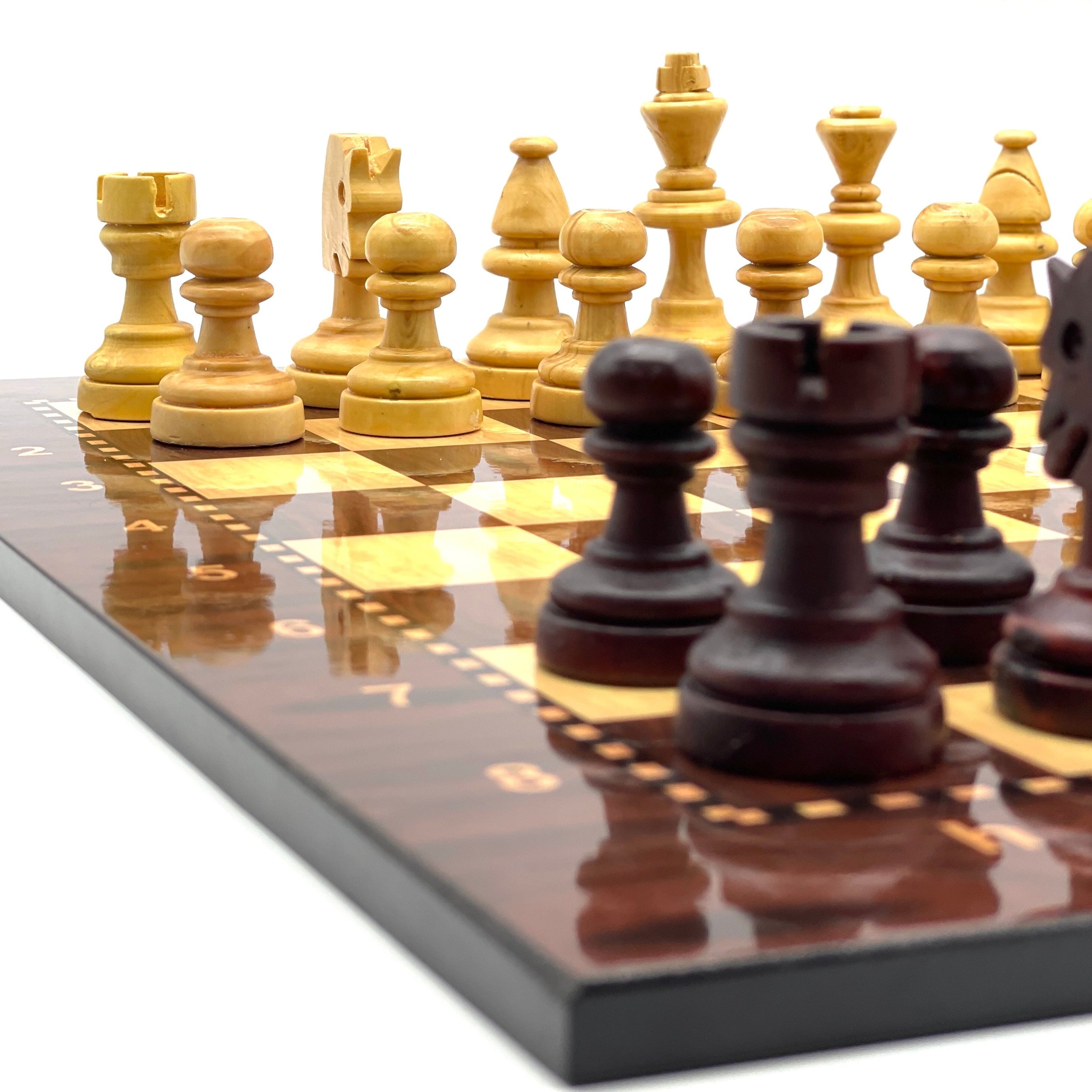 Walnut Marble Pattern Chess Board With Wooden Boxwood Chess Pieces