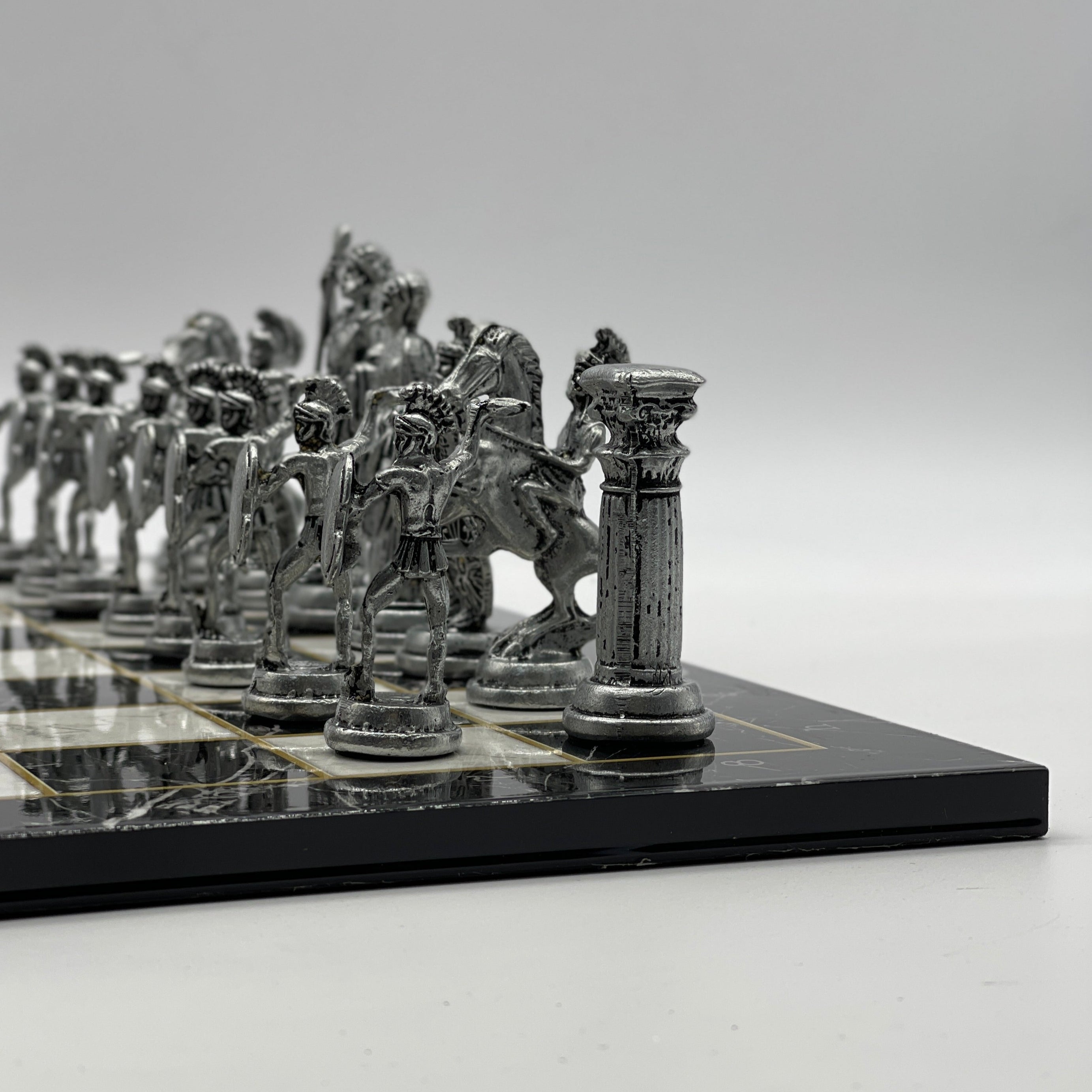 Black Marble Pattern Folding Chess Board With Romans Metal Chess Pieces