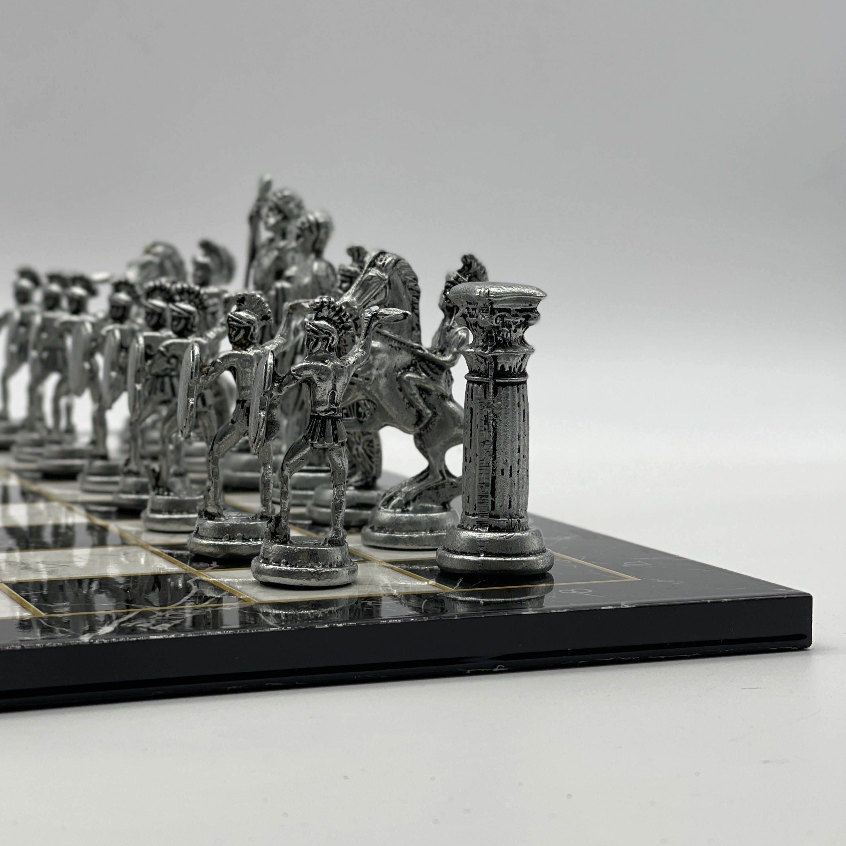 Black Marble Pattern Folding Chess Board With Romans Metal Chess Pieces