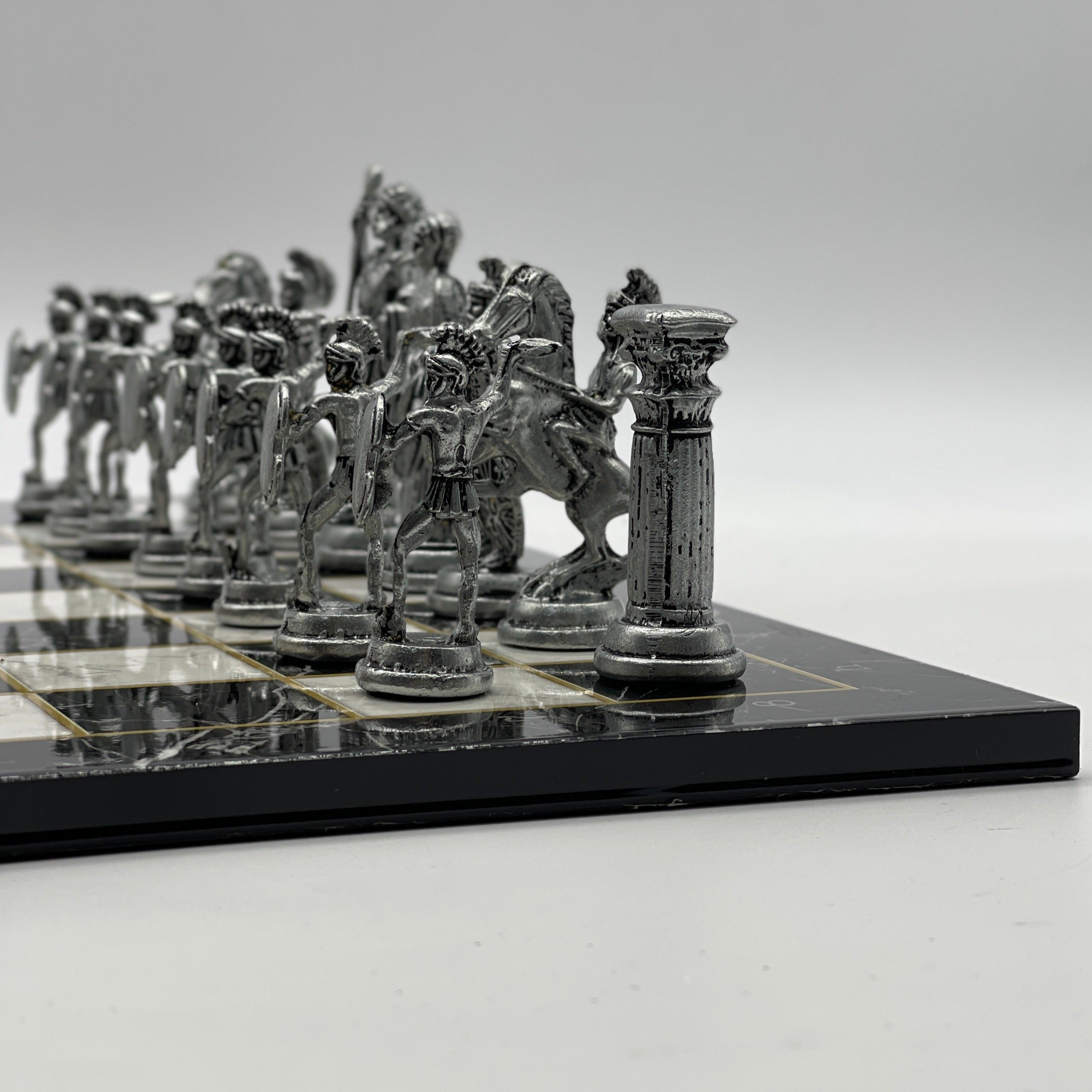 Black Marble Pattern Folding Chess Board With Crusaders Metal Chess Pieces