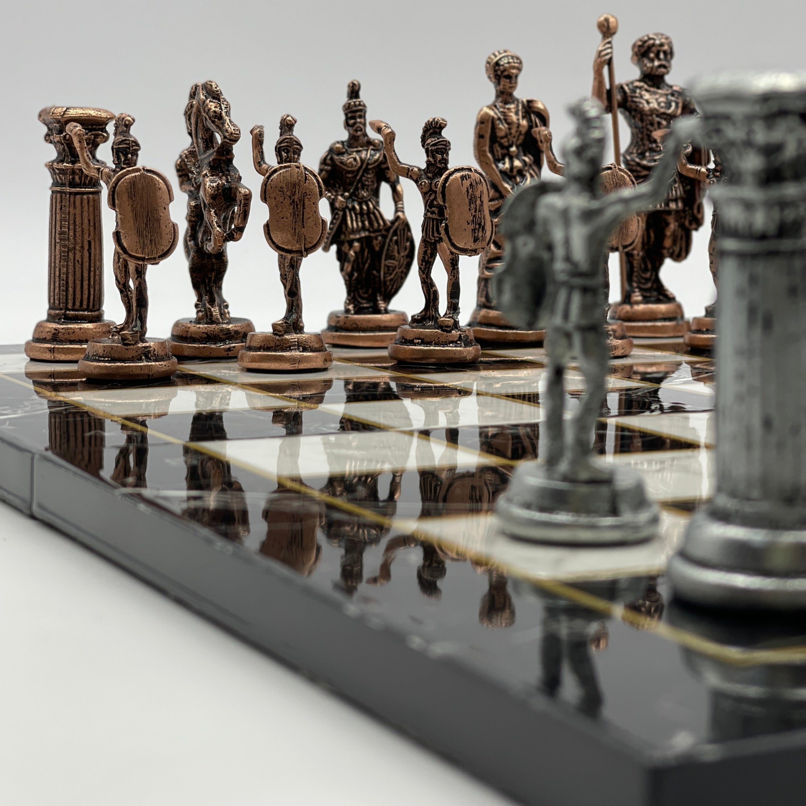 Black Marble Pattern Folding Chess Board With Romans Metal Chess Pieces