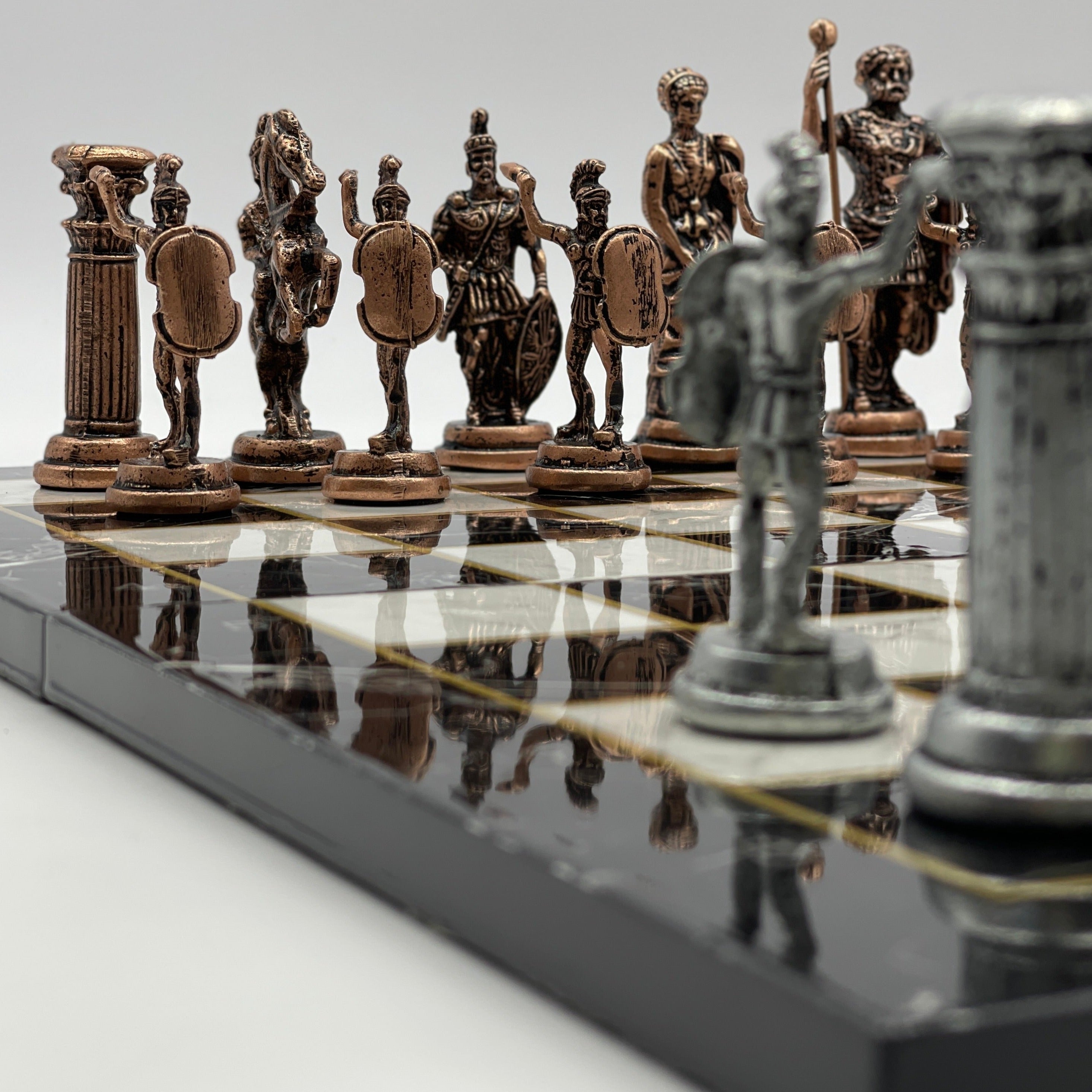 Black Marble Pattern Folding Chess Board With Romans Metal Chess Pieces