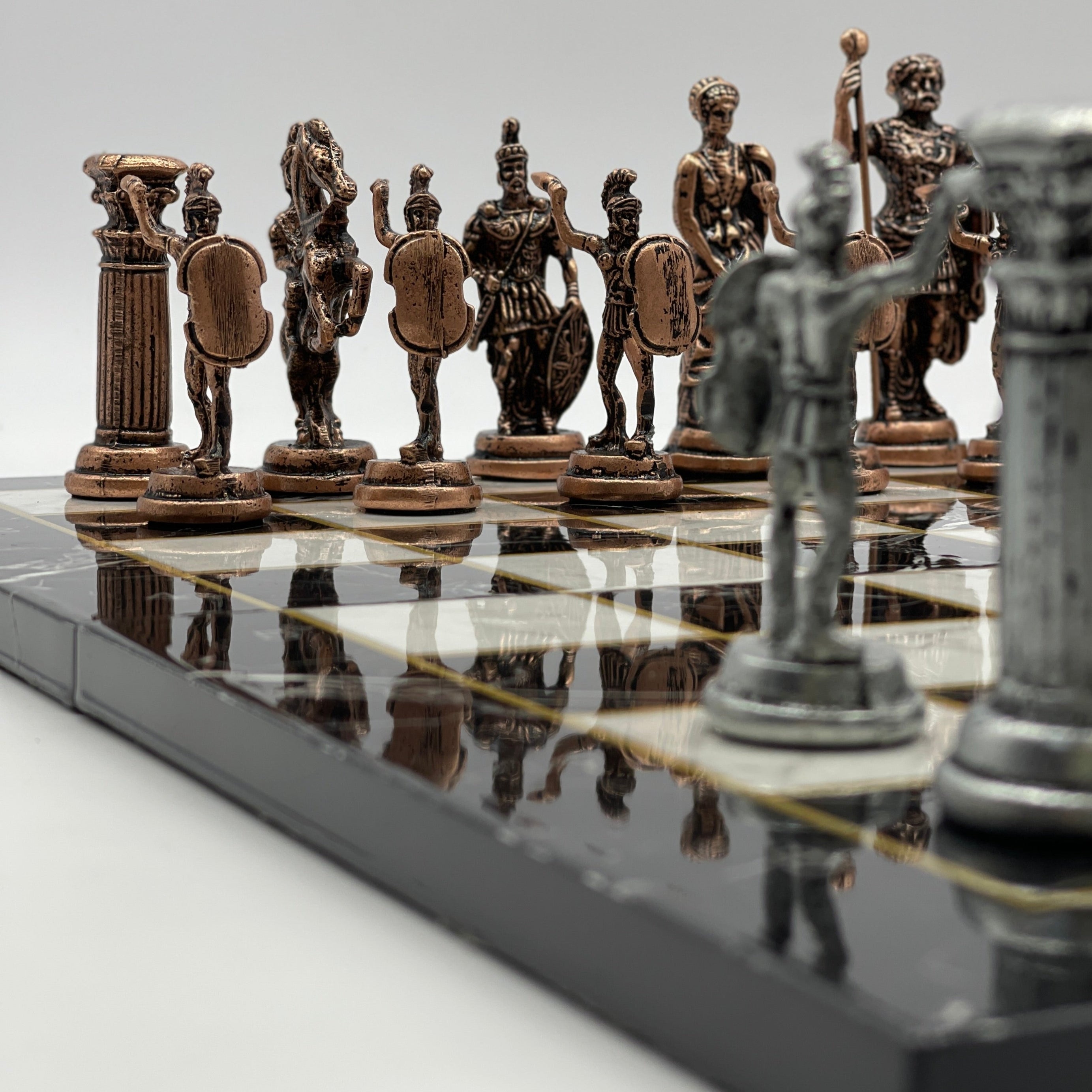 Black Marble Pattern Folding Chess Board With Crusaders Metal Chess Pieces