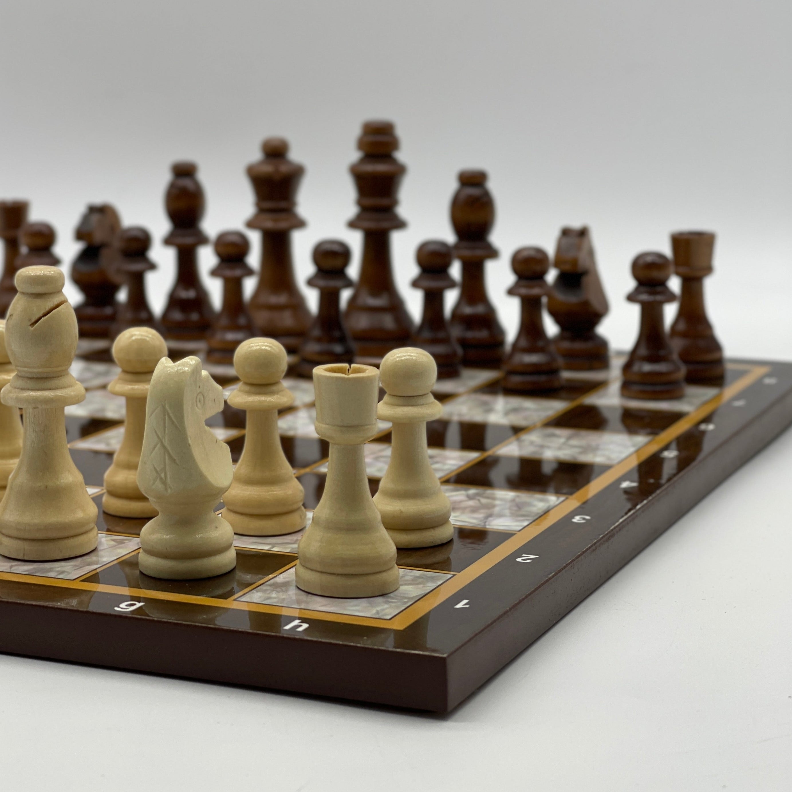 Brown Walnut Marble Pattern Wooden Set With Wooden Chess Pieces Set