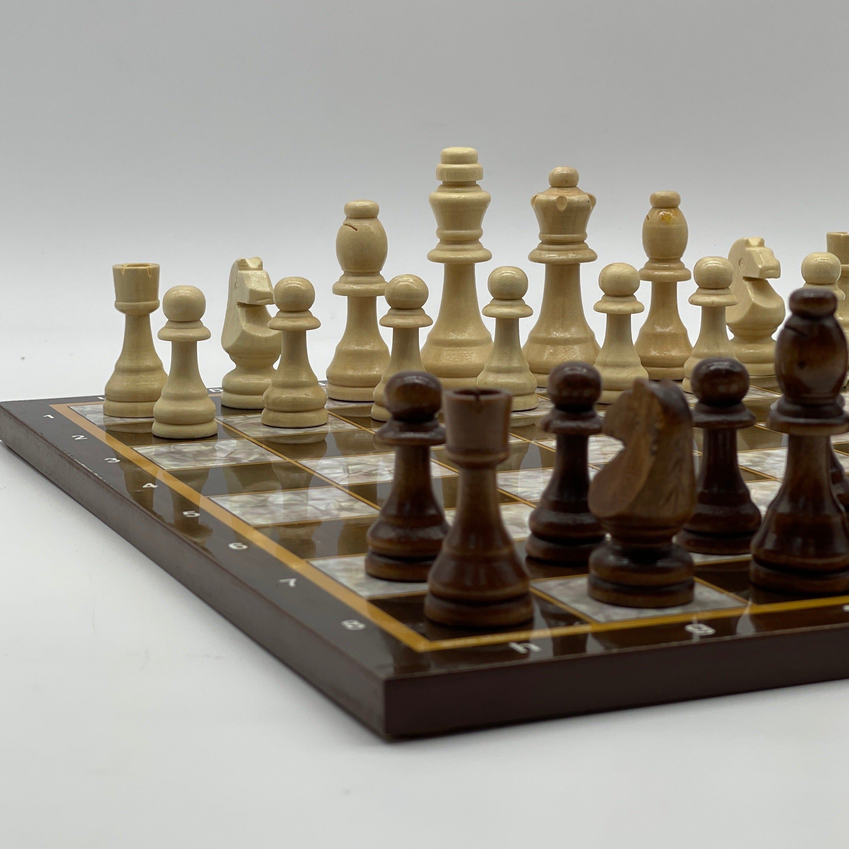 Brown Walnut Marble Pattern Wooden Set With Wooden Chess Pieces Set