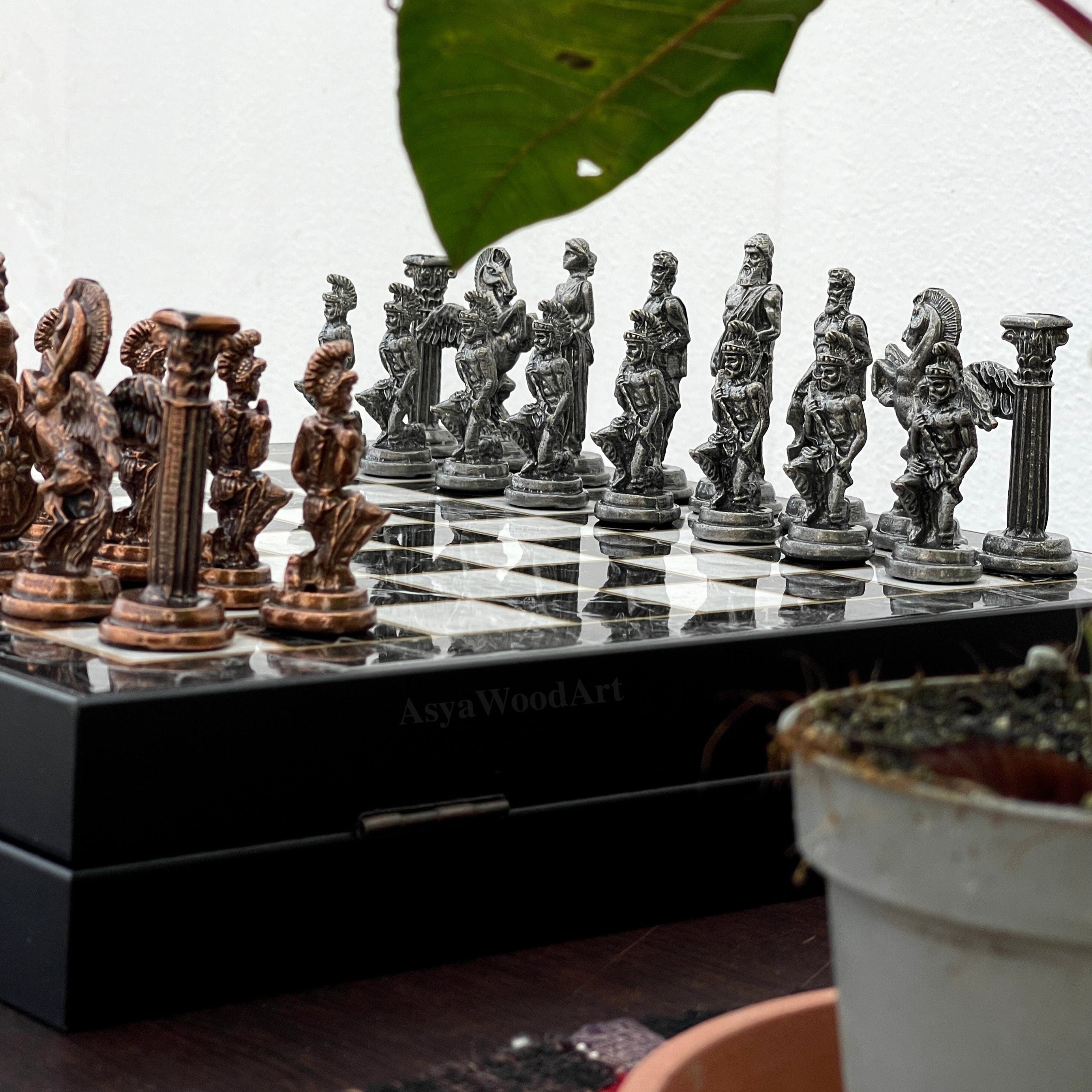 VIP Personalized Marble Patterned Chess Set With Pegasus Metal Chess Pieces