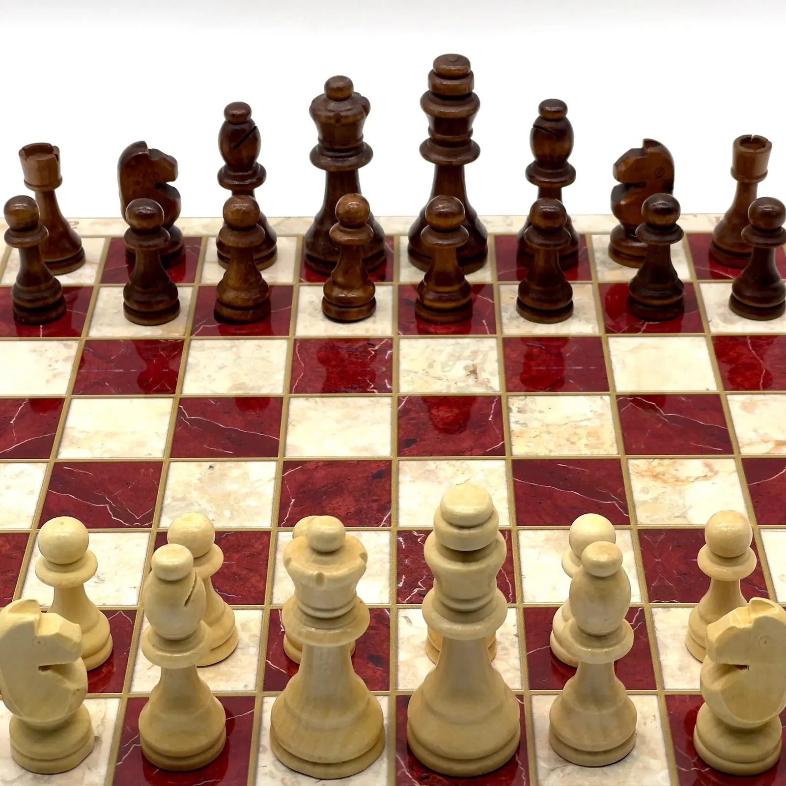 14" Red Marble Patterned Wooden Set With Wooden Chess Pieces Set