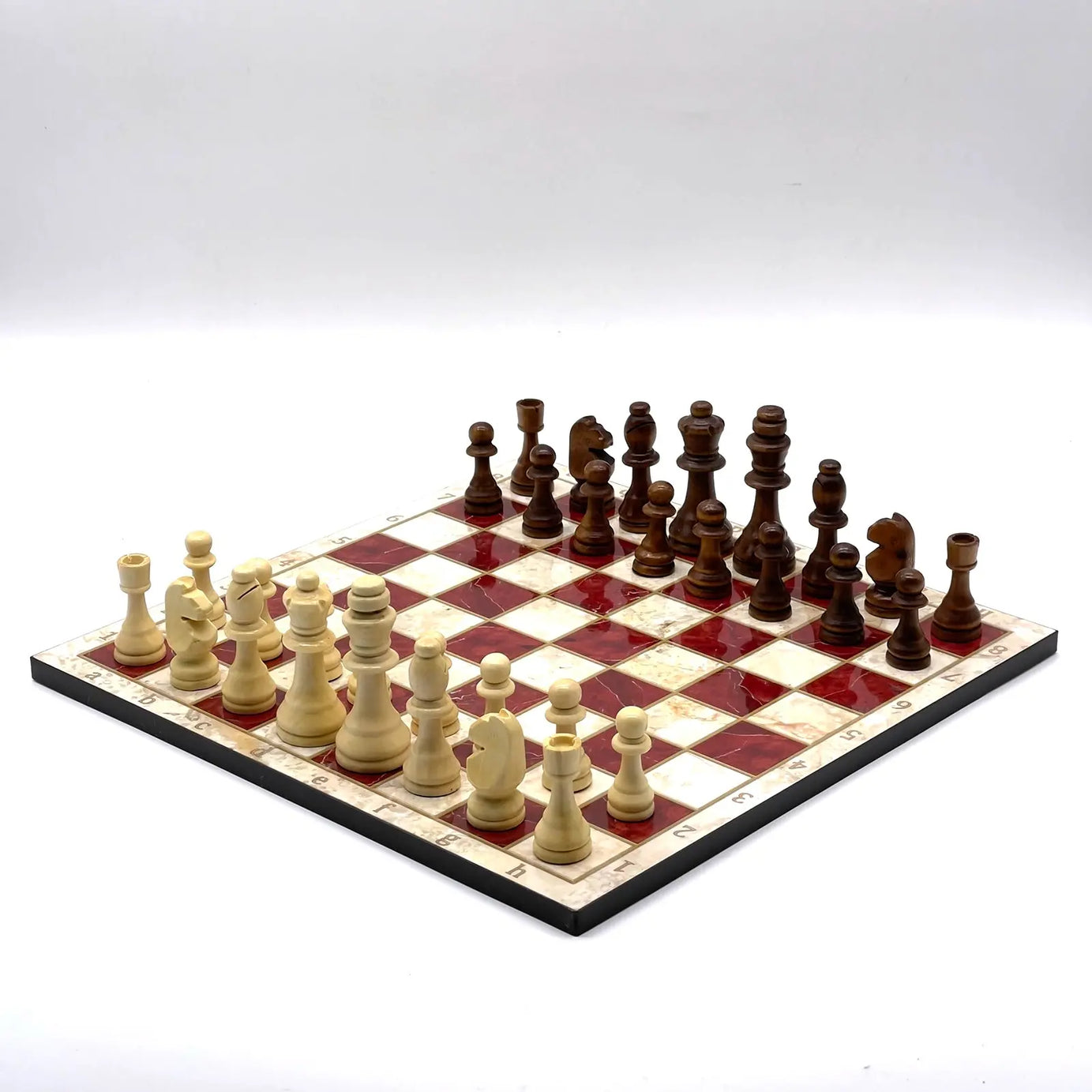 14" Red Marble Patterned Wooden Set With Wooden Chess Pieces Set