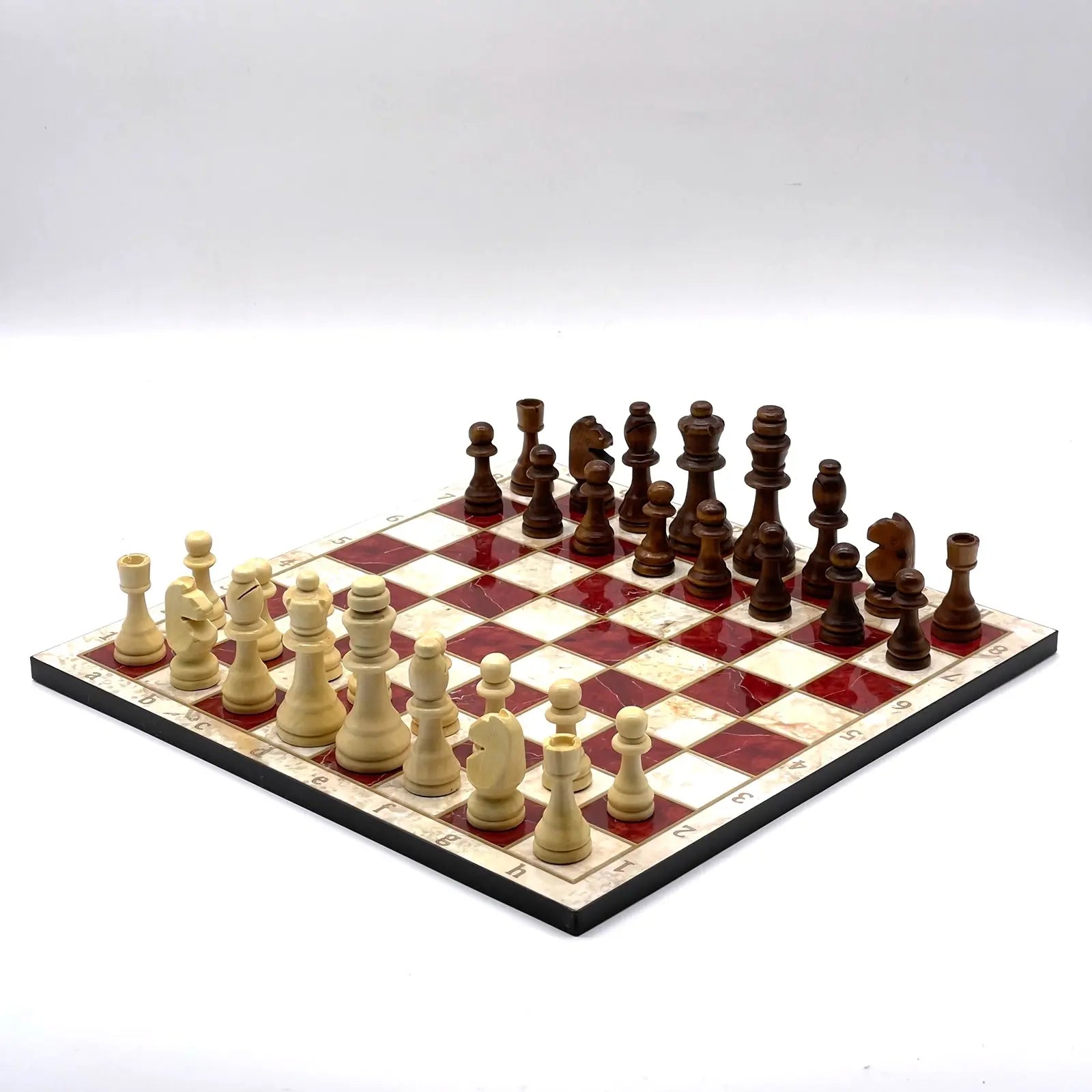 14" Red Marble Patterned Wooden Set With Wooden Chess Pieces Set