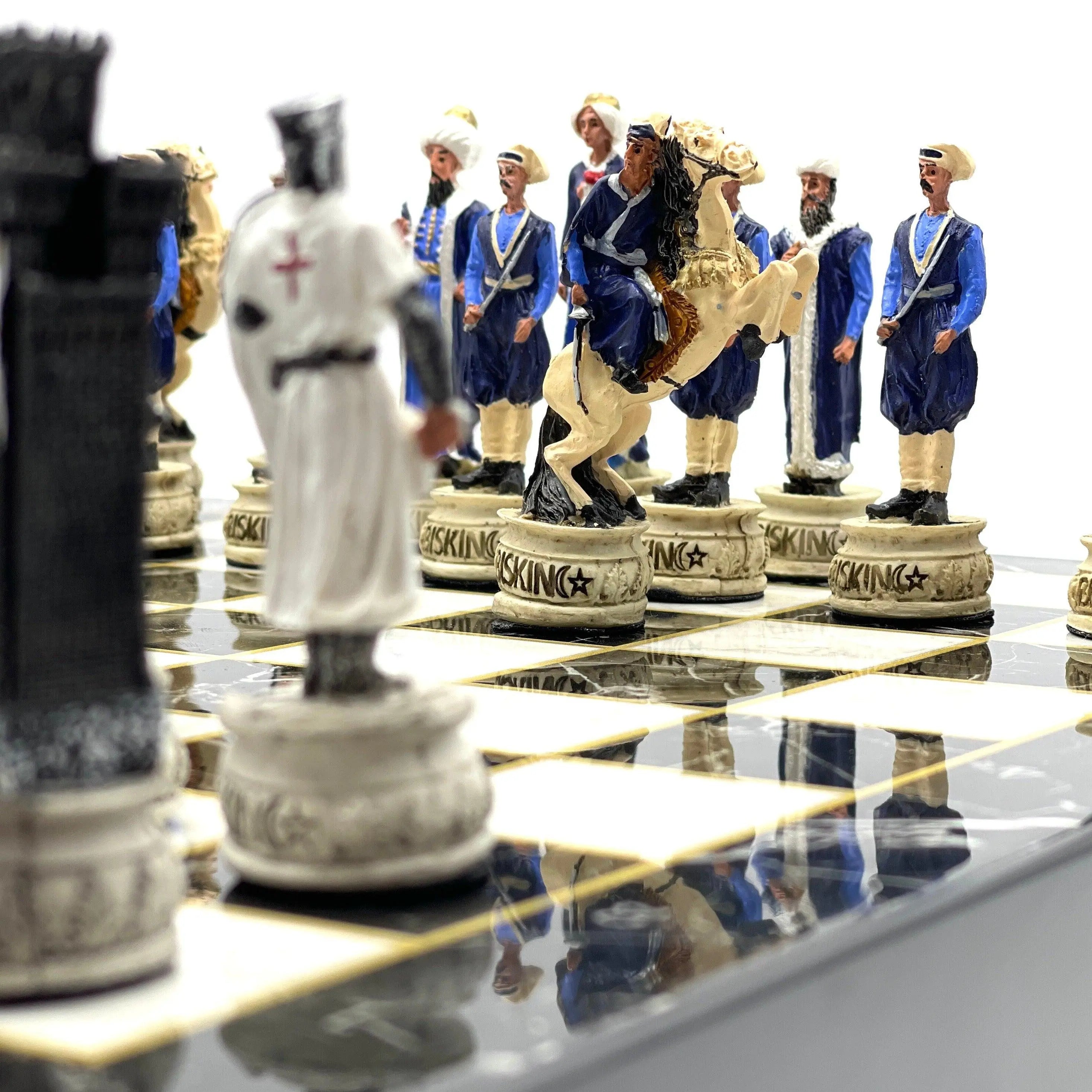 VIP Personalized Marble Patterned Folding Chess Set with Crusaders Chess Pieces Set - AsyaWoodArt